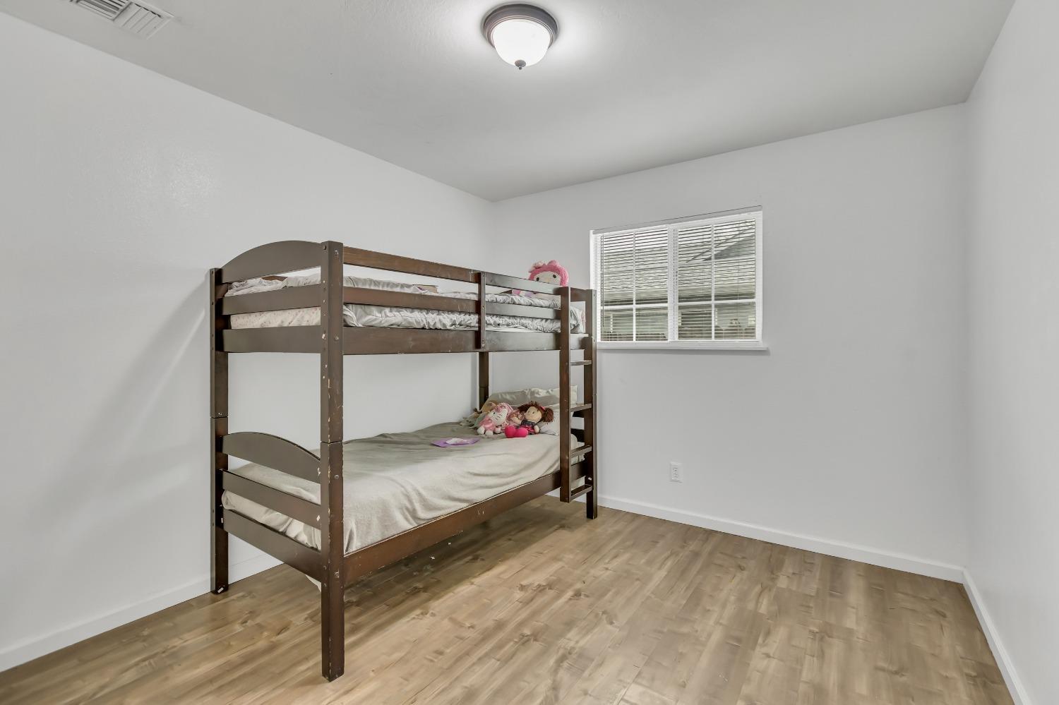 Detail Gallery Image 17 of 33 For 2021 Berg Ave, Sacramento,  CA 95822 - 3 Beds | 1/1 Baths