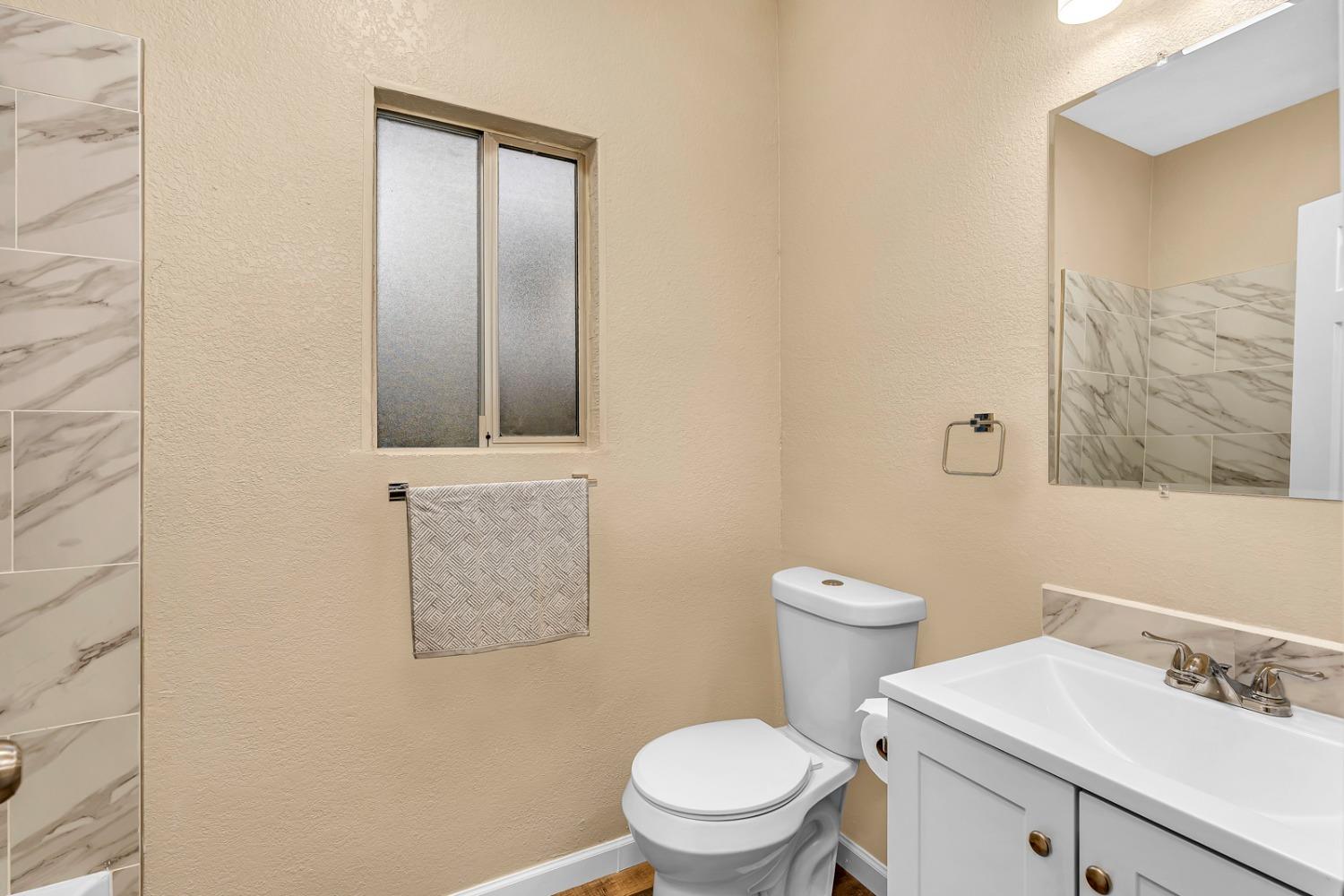 Detail Gallery Image 17 of 28 For 805 Del Rio Dr, Los Banos,  CA 93635 - 3 Beds | 2 Baths