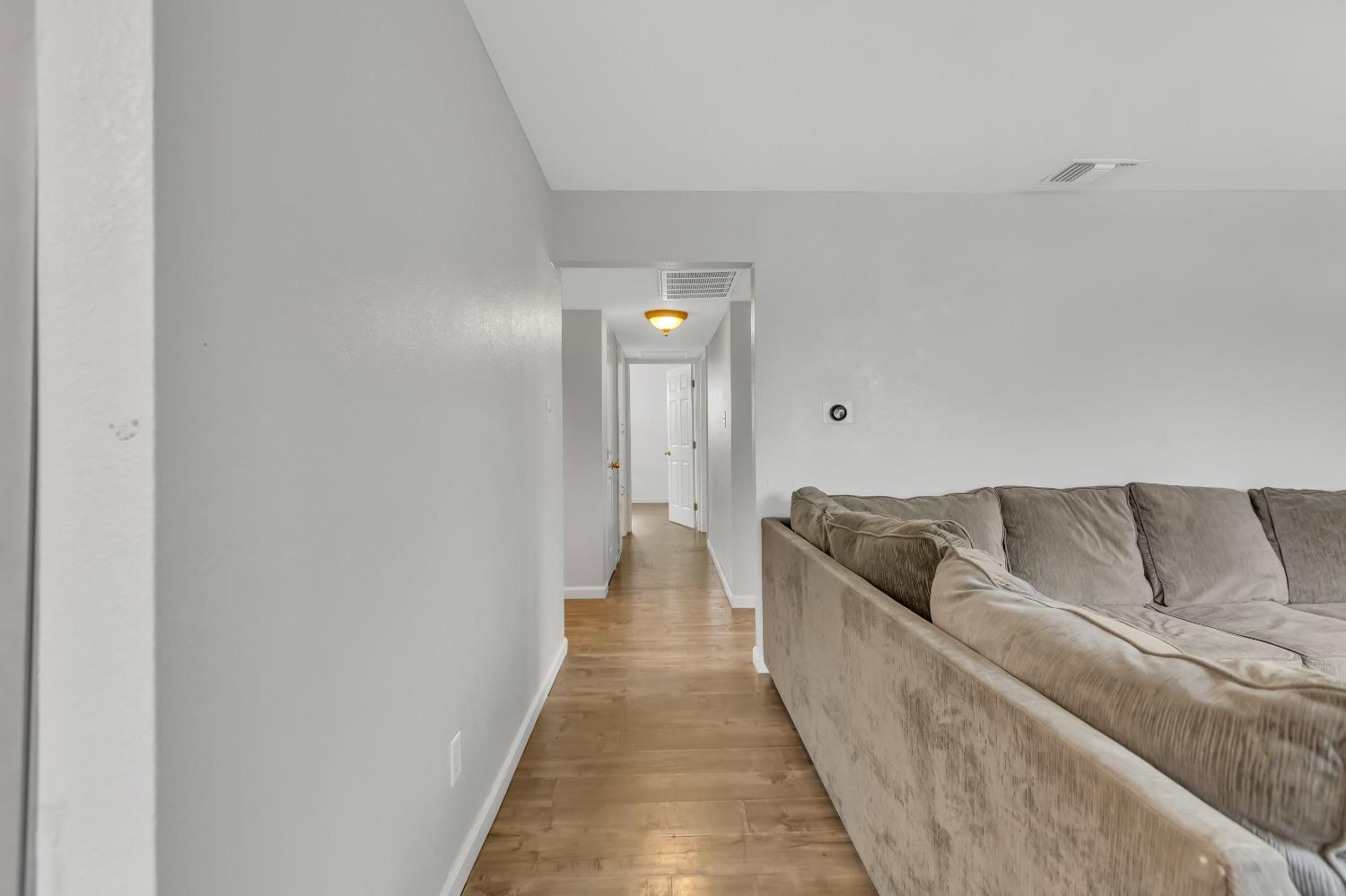 Detail Gallery Image 16 of 33 For 2021 Berg Ave, Sacramento,  CA 95822 - 3 Beds | 1/1 Baths