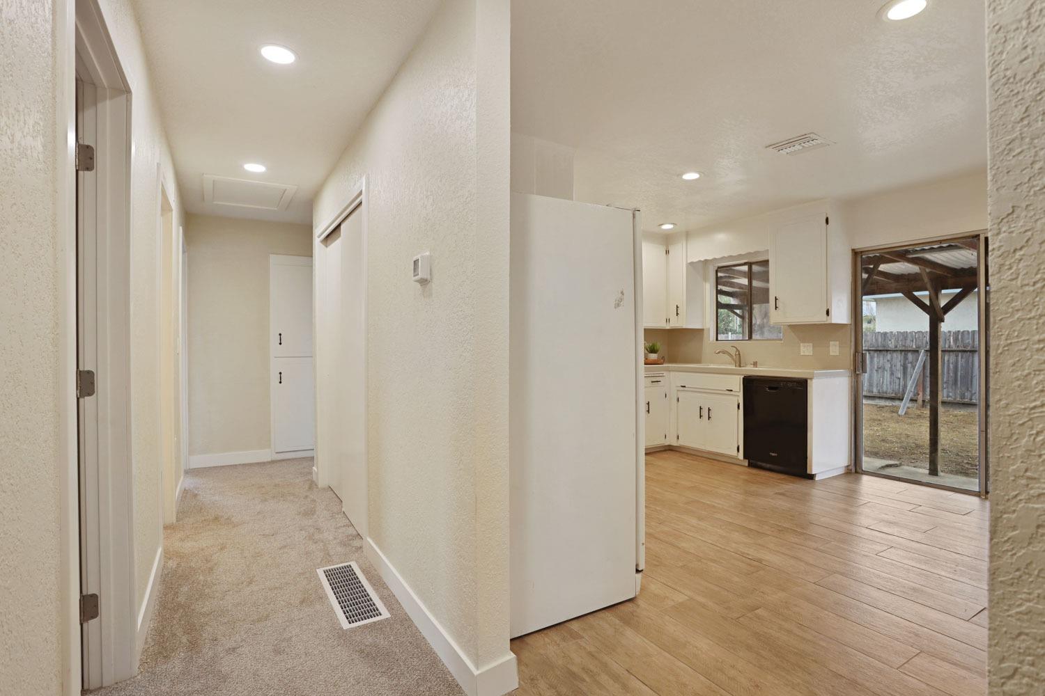 Detail Gallery Image 9 of 27 For 1155 Princeton Place, Manteca,  CA 95336 - 3 Beds | 2 Baths