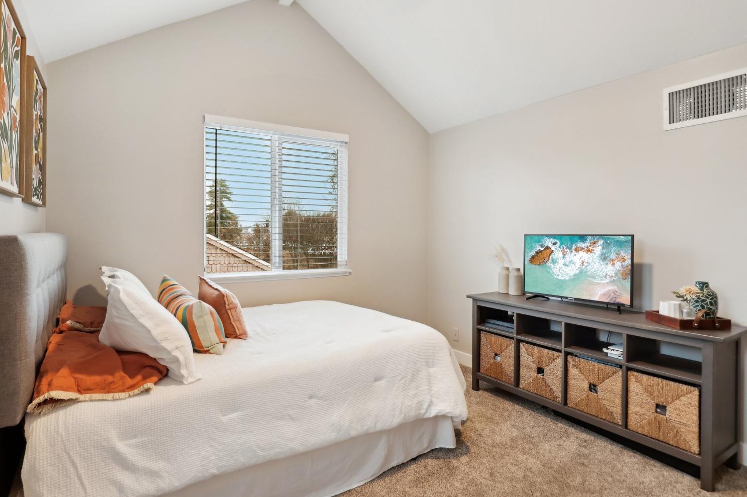 Detail Gallery Image 24 of 43 For 1045 Old Mill Cir, Roseville,  CA 95747 - 3 Beds | 2 Baths