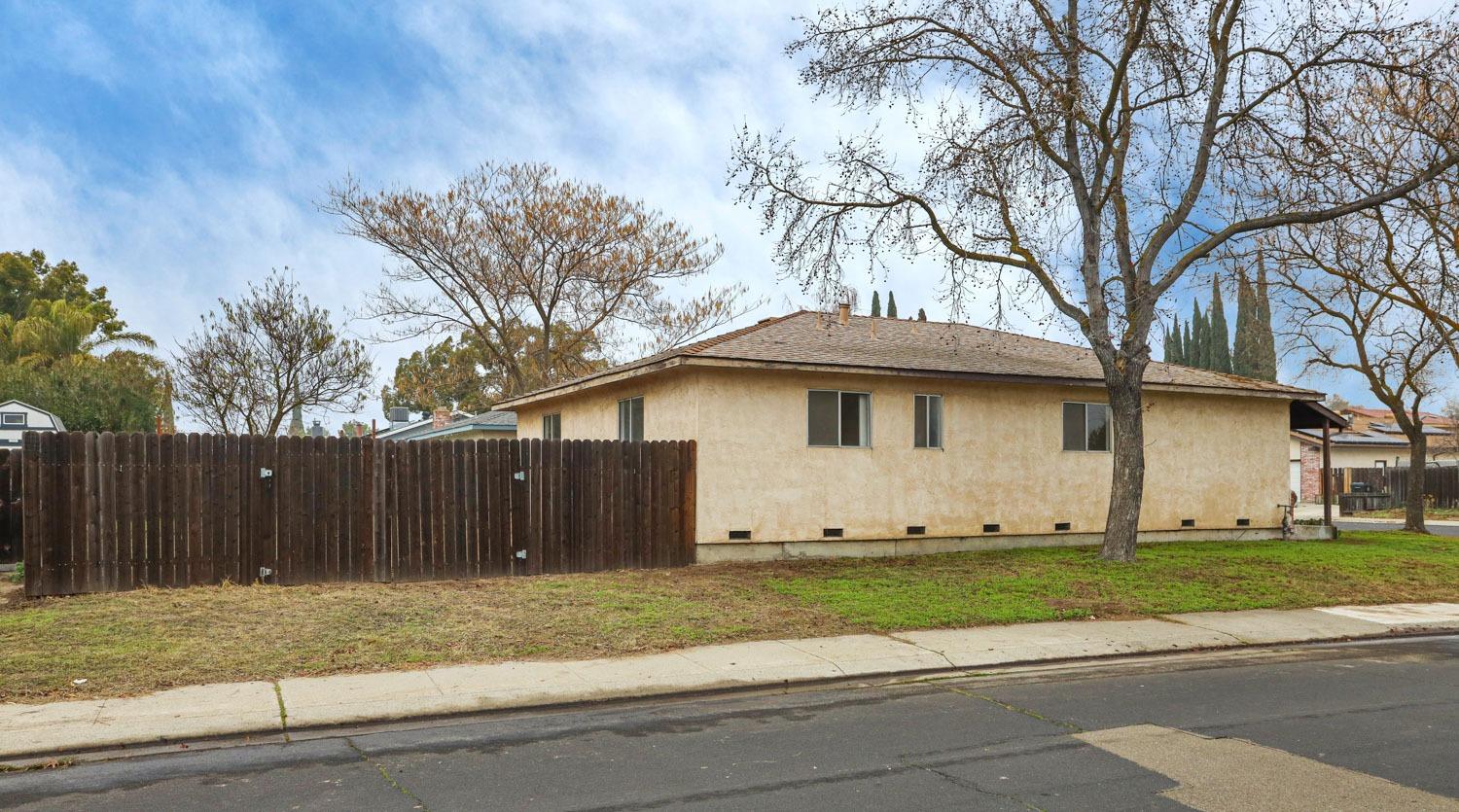 Detail Gallery Image 4 of 27 For 1155 Princeton Place, Manteca,  CA 95336 - 3 Beds | 2 Baths