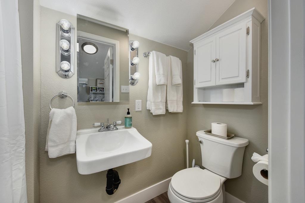 Detail Gallery Image 30 of 37 For 406 Main St, Roseville,  CA 95678 - 3 Beds | 1 Baths