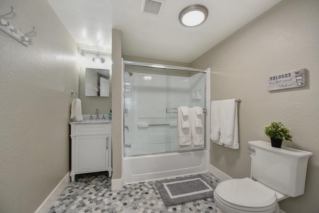 Detail Gallery Image 20 of 37 For 406 Main St, Roseville,  CA 95678 - 3 Beds | 1 Baths