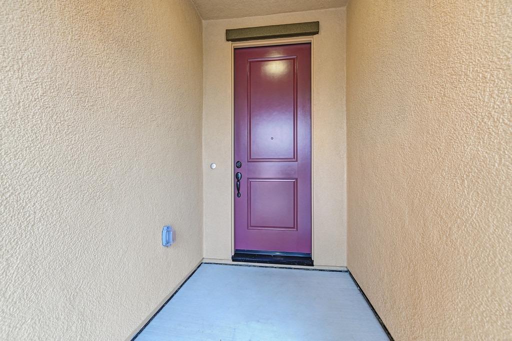 Detail Gallery Image 5 of 33 For 1299 Tucker Swallow Dr, Lincoln,  CA 95648 - 4 Beds | 2 Baths