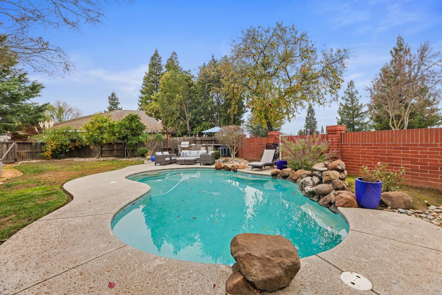 Detail Gallery Image 26 of 32 For 924 Eucalyptus Ct, Lodi,  CA 95242 - 4 Beds | 2 Baths