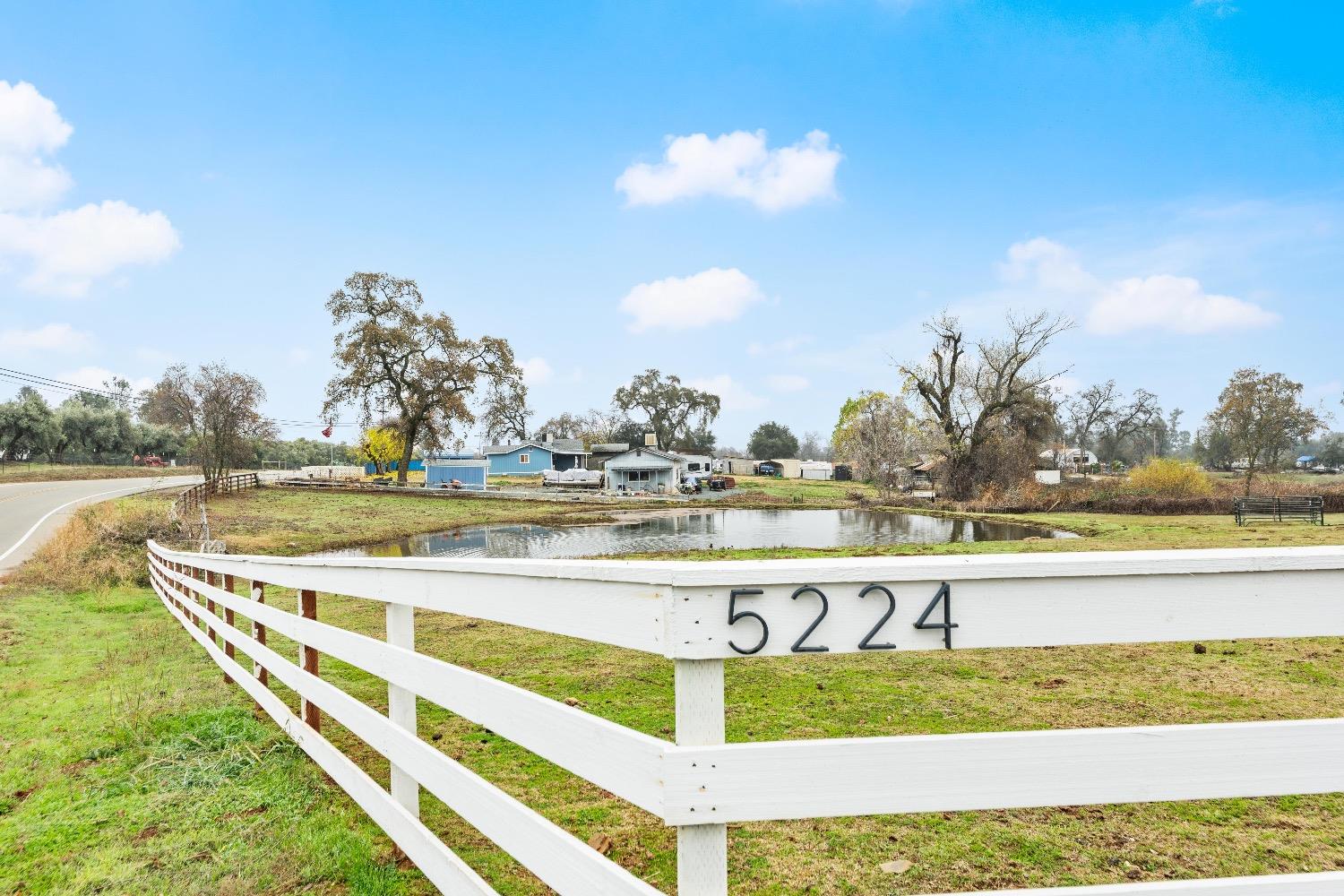 Detail Gallery Image 4 of 67 For 5224 Fruitland Rd, Marysville,  CA 95901 - 3 Beds | 2 Baths