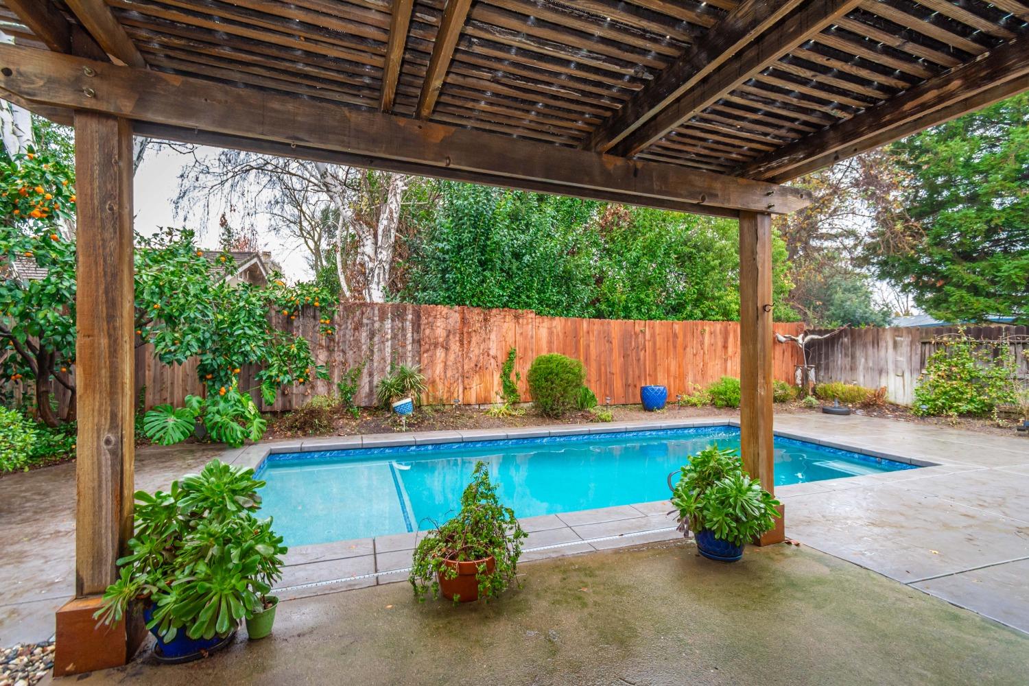 Detail Gallery Image 51 of 51 For 106 Hidden Lake Cir, Sacramento,  CA 95831 - 3 Beds | 2 Baths