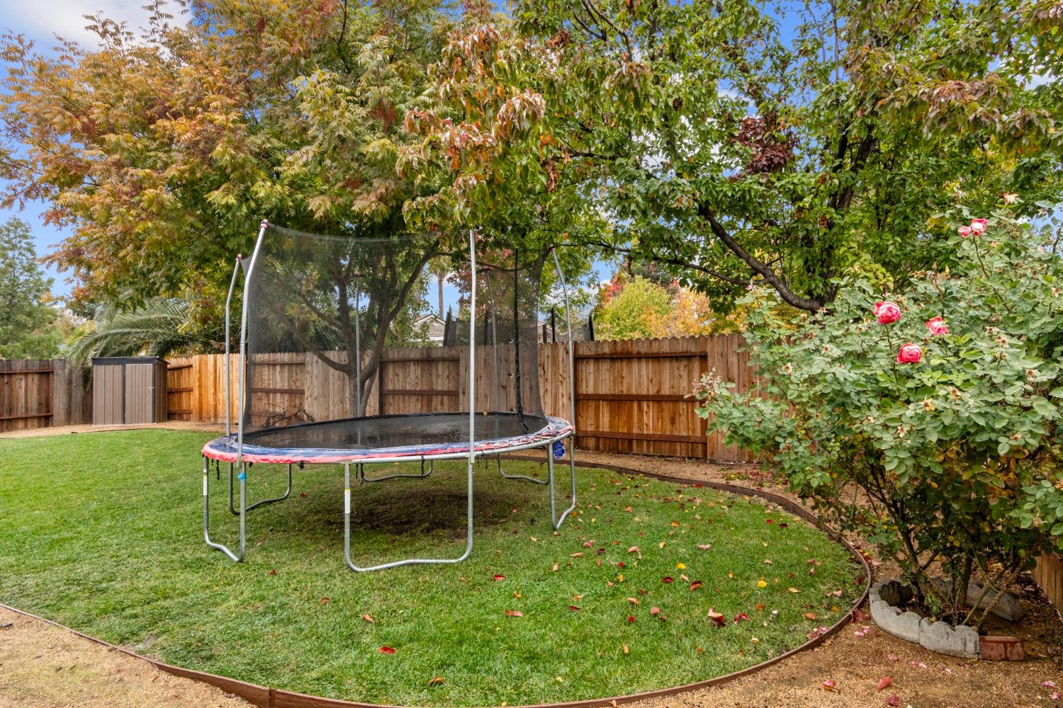 Detail Gallery Image 30 of 35 For 1609 Sandmark Dr, Sacramento,  CA 95835 - 3 Beds | 2 Baths