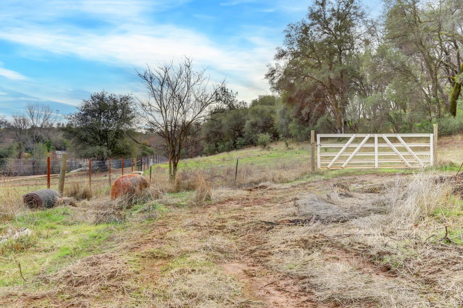 Detail Gallery Image 75 of 99 For 17670 Red Ball Cir, Grass Valley,  CA 95949 - 3 Beds | 2 Baths