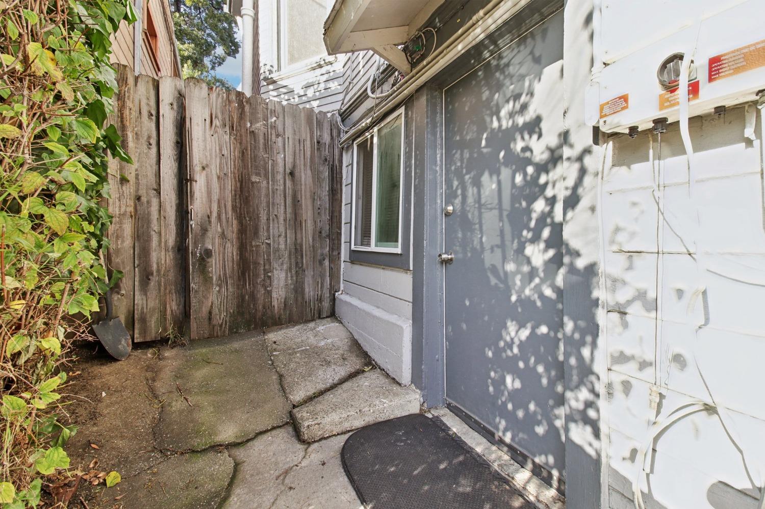 Detail Gallery Image 32 of 49 For 3133 Harrison St, Oakland,  CA 94611 - 4 Beds | 2 Baths