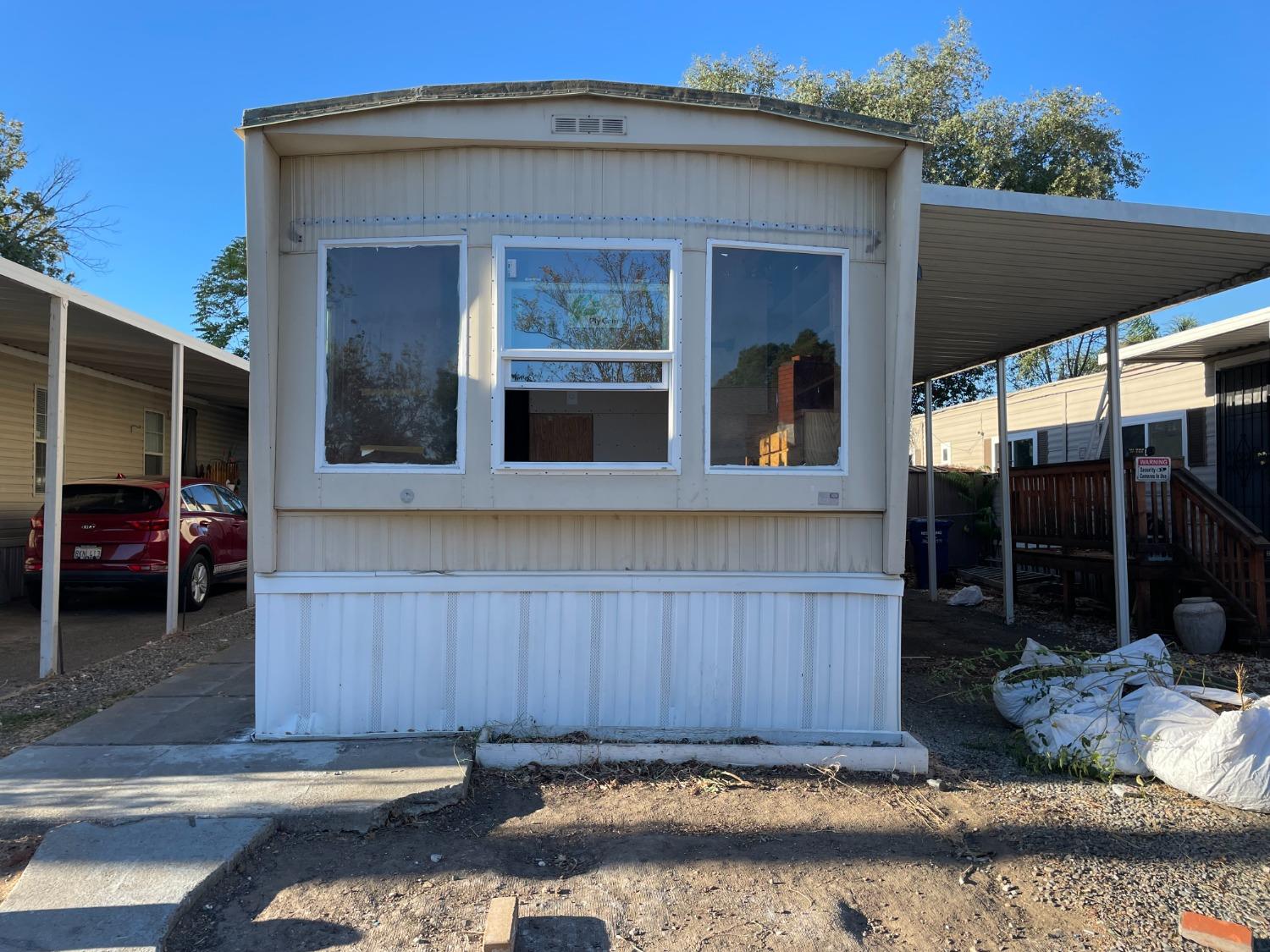 Detail Gallery Image 1 of 9 For 3676 Arroyo Seco Ln, Antelope,  CA 95660 - 2 Beds | 1 Baths