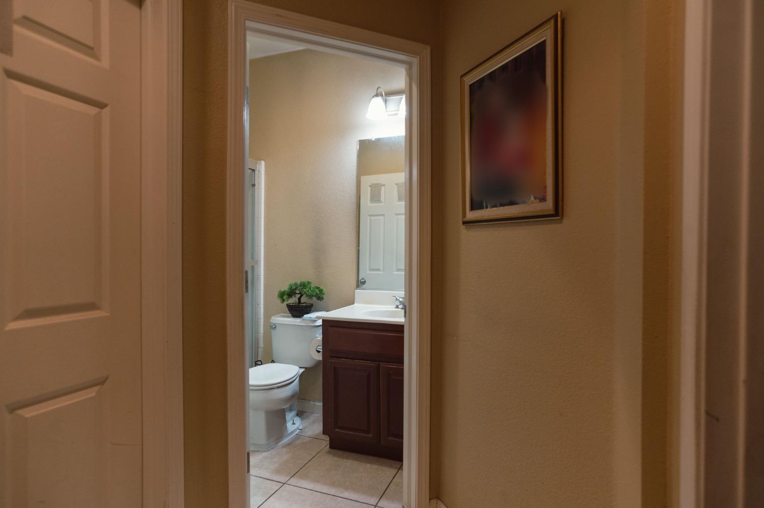 Detail Gallery Image 13 of 50 For 1492 Antioch Ct, Merced,  CA 95348 - 5 Beds | 2/1 Baths