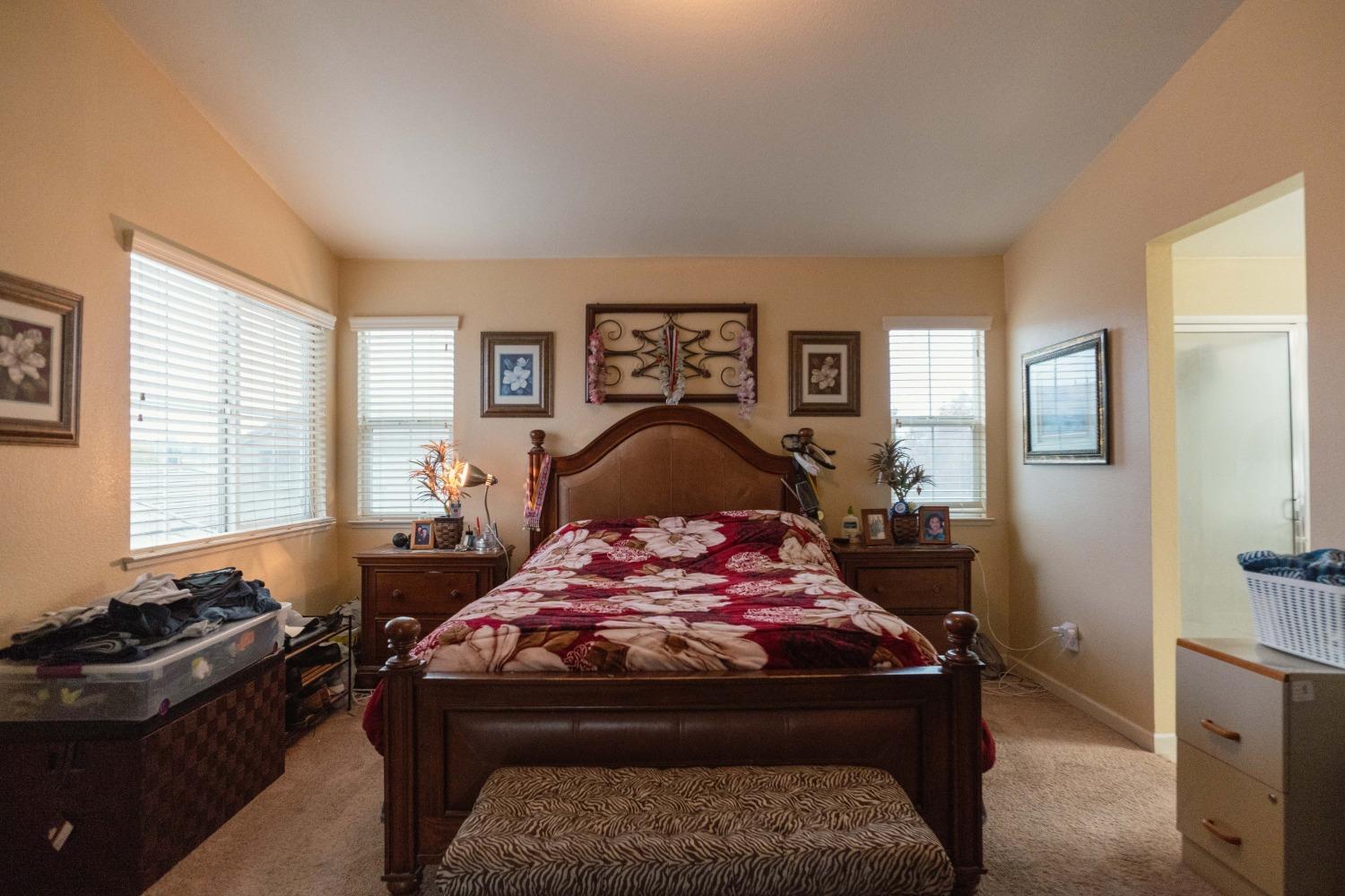 Detail Gallery Image 19 of 50 For 1492 Antioch Ct, Merced,  CA 95348 - 5 Beds | 2/1 Baths