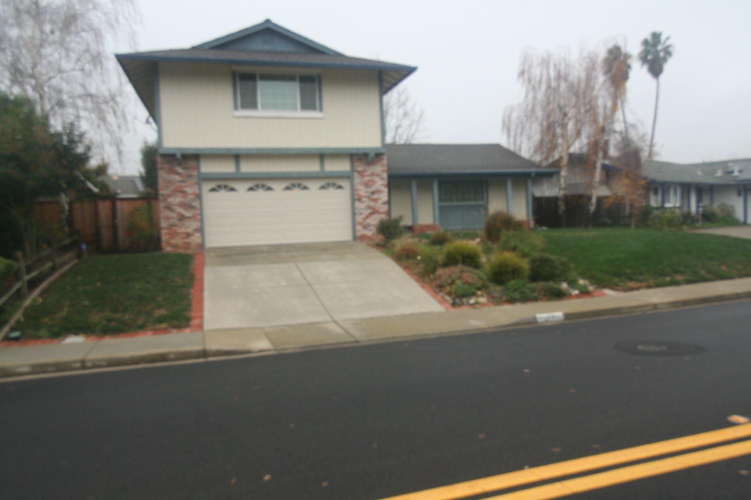 Detail Gallery Image 1 of 20 For 5512 Kirkwood Dr, Concord,  CA 94521 - 3 Beds | 2/1 Baths