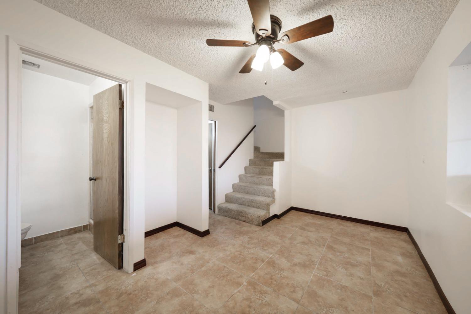 Detail Gallery Image 23 of 40 For 4200 Boise St 3b,  Bakersfield,  CA 93306 - 3 Beds | 2/1 Baths