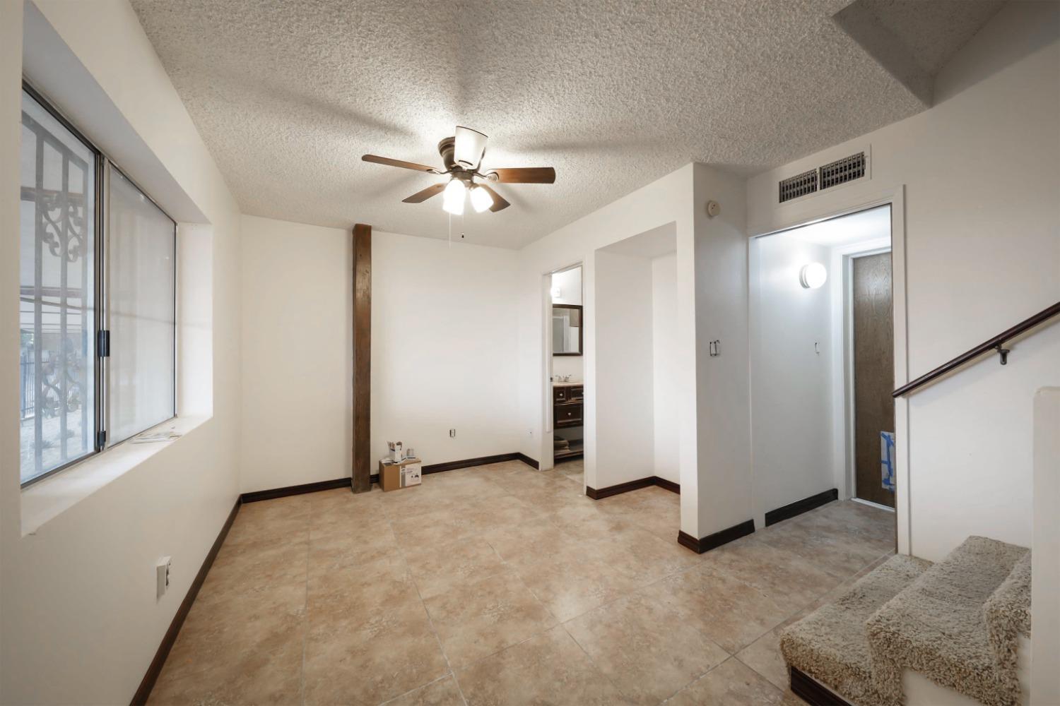 Detail Gallery Image 24 of 40 For 4200 Boise St 3b,  Bakersfield,  CA 93306 - 3 Beds | 2/1 Baths