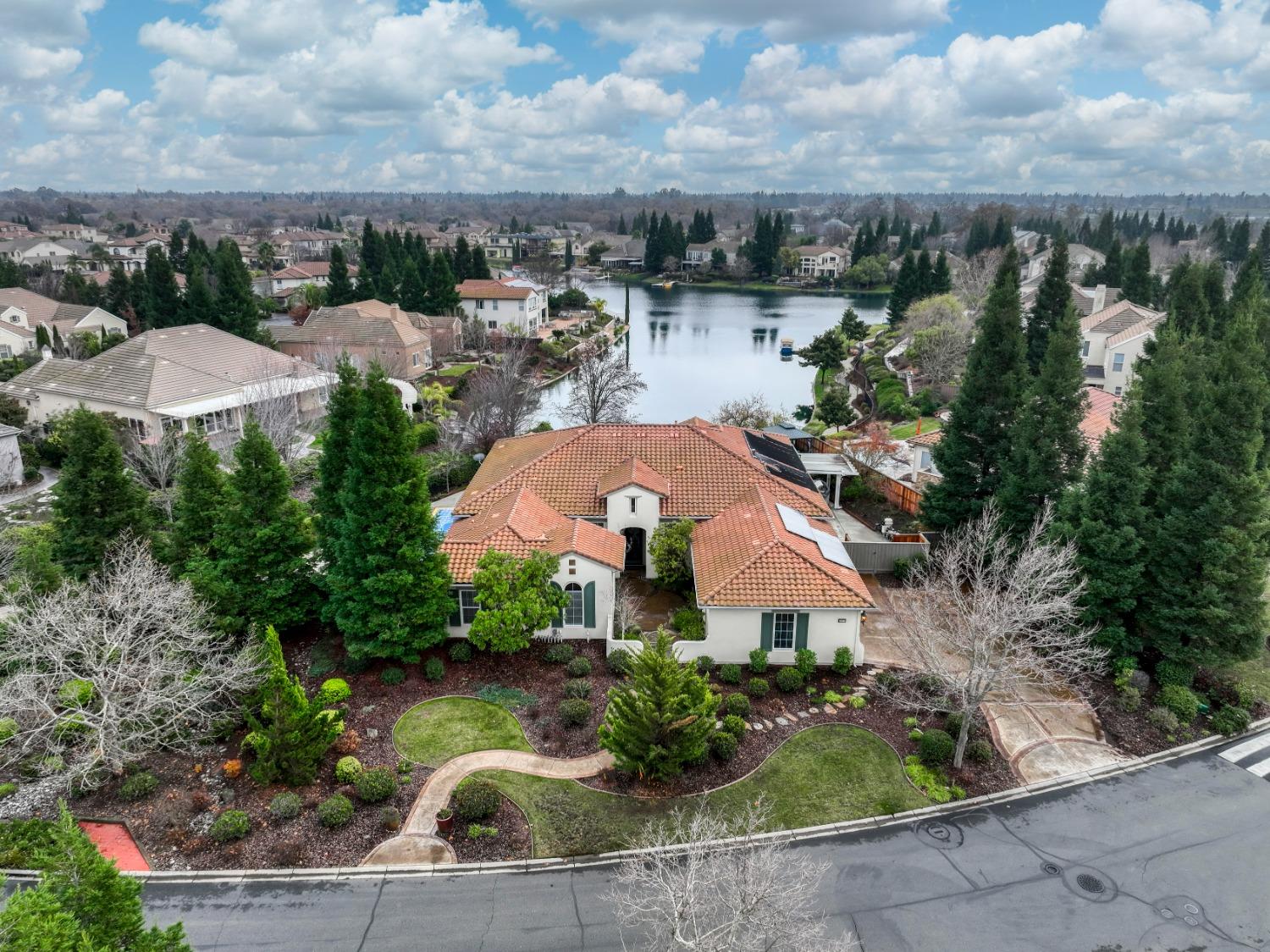 Detail Gallery Image 1 of 88 For 4891 Waterstone Dr, Roseville,  CA 95747 - 4 Beds | 3 Baths