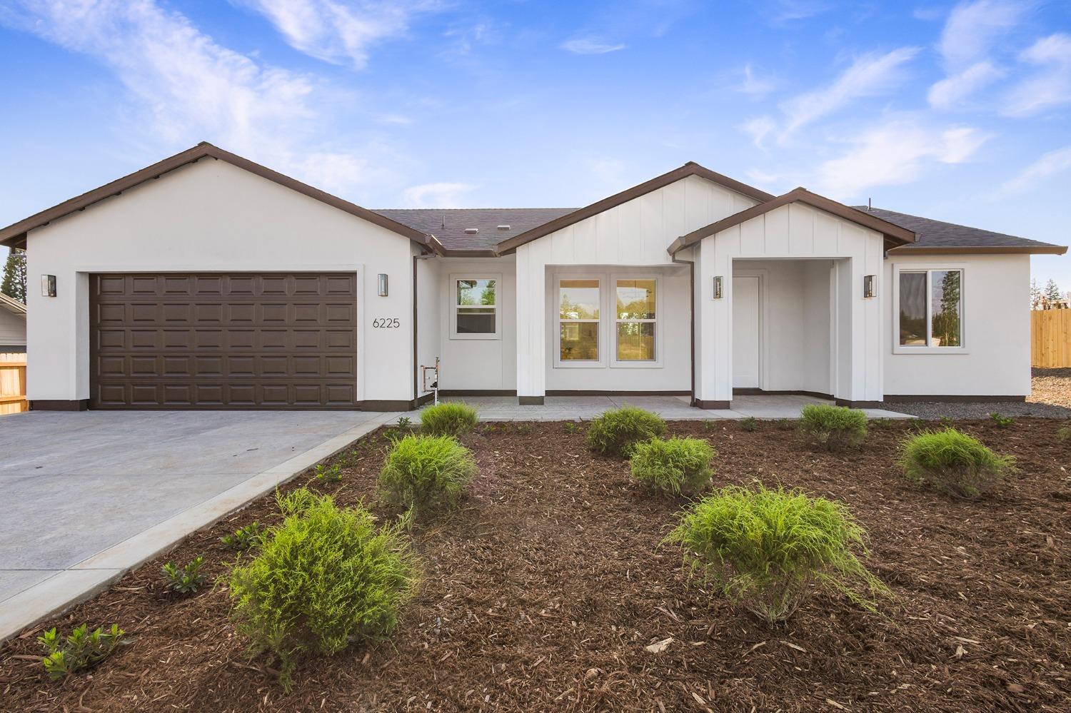 Detail Gallery Image 1 of 28 For 6225 Melody Ln, Paradise,  CA 95969 - 3 Beds | 2 Baths