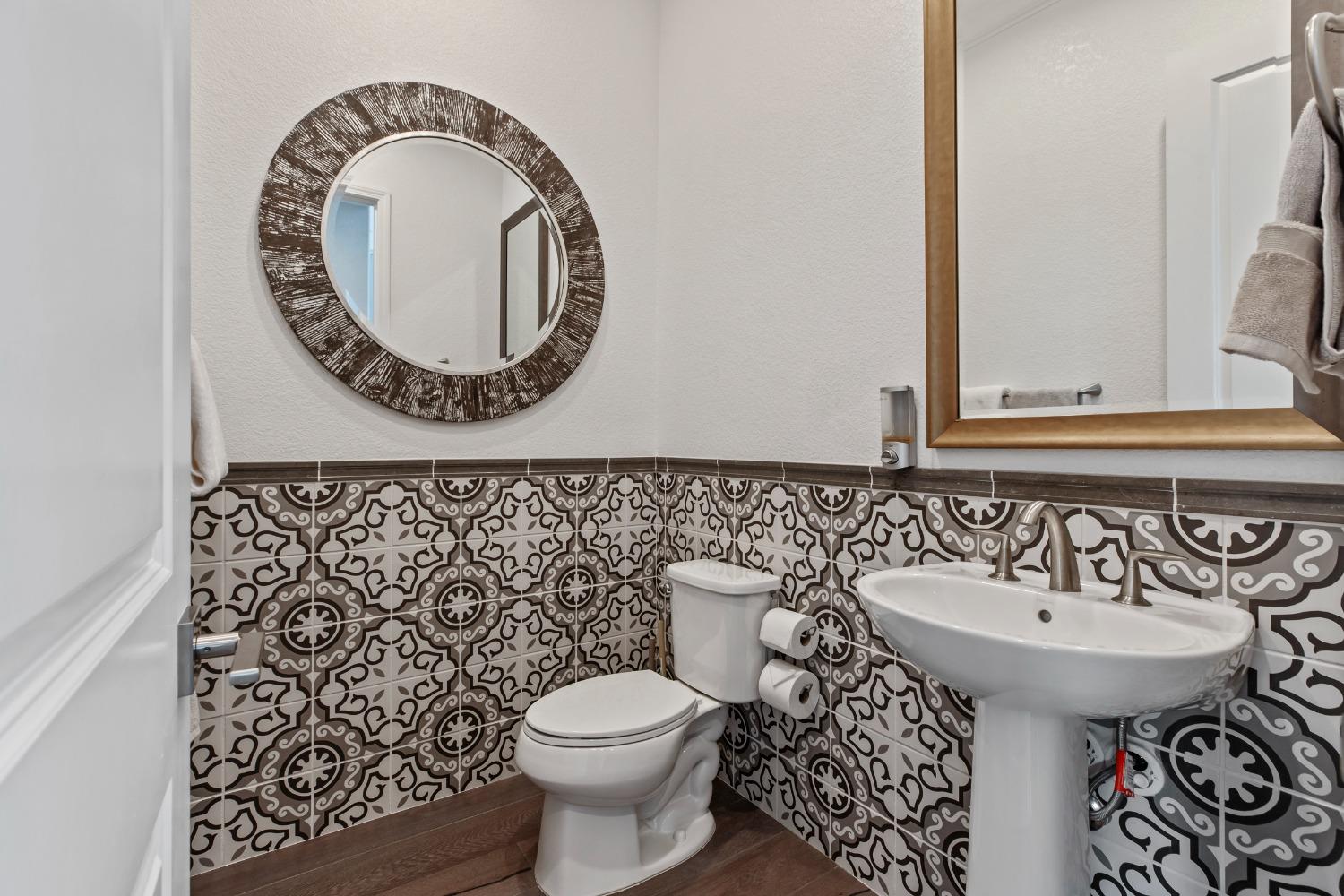 Detail Gallery Image 18 of 46 For 1712 Harvest Ln, Manteca,  CA 95337 - 4 Beds | 3/1 Baths