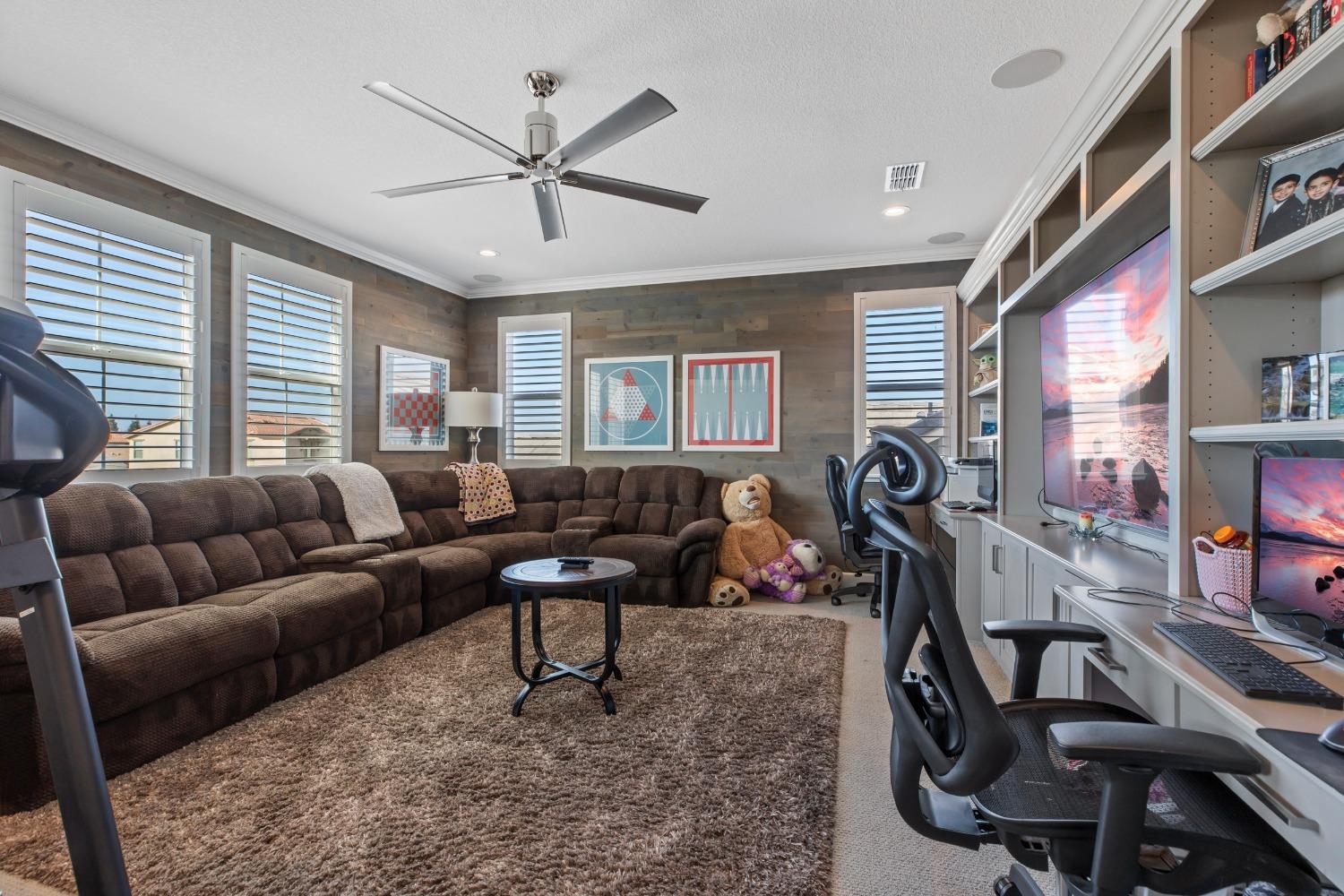 Detail Gallery Image 21 of 46 For 1712 Harvest Ln, Manteca,  CA 95337 - 4 Beds | 3/1 Baths