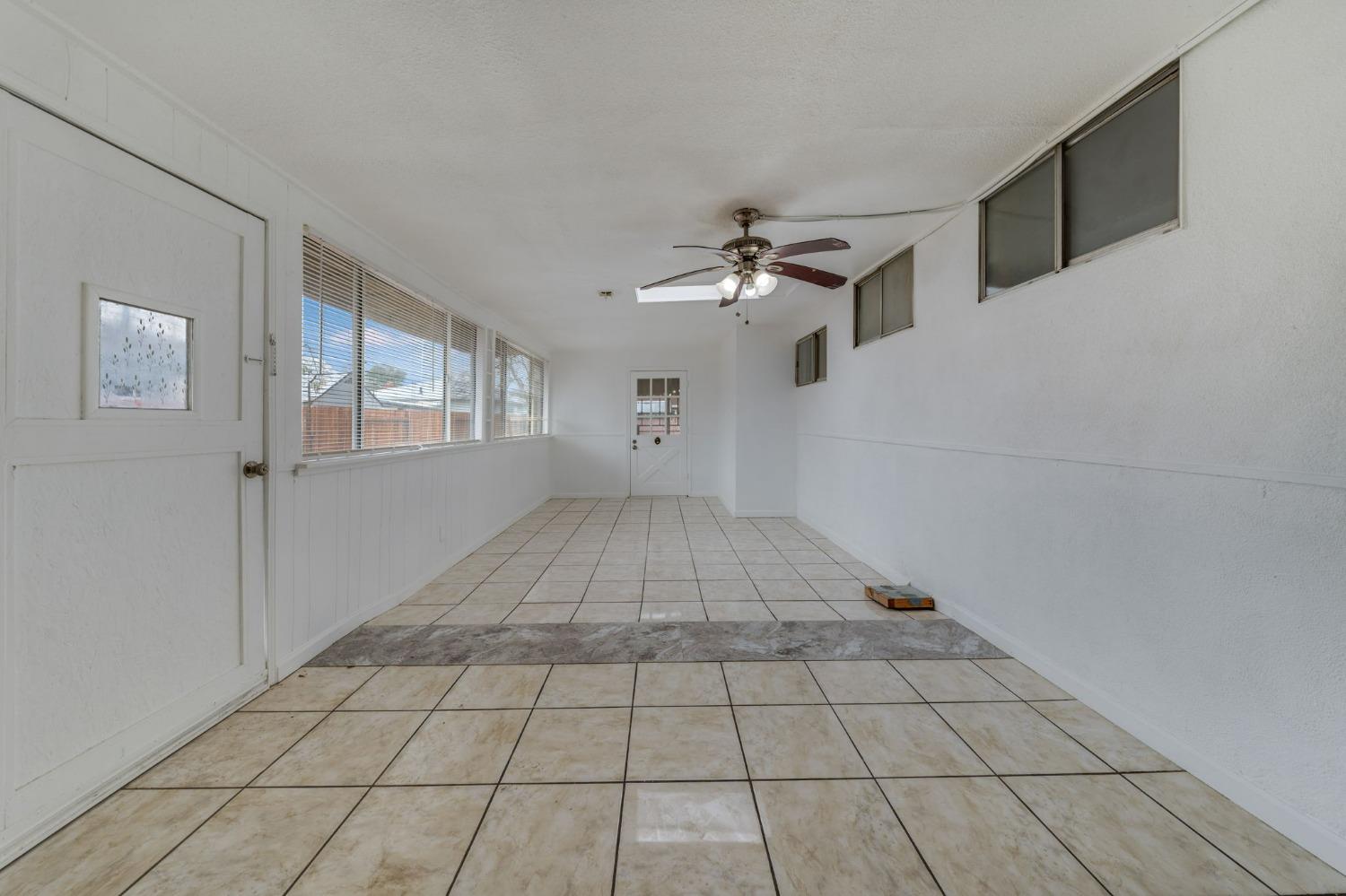 Detail Gallery Image 35 of 45 For 2190 Meadowglen Ave, Sacramento,  CA 95832 - 4 Beds | 2 Baths