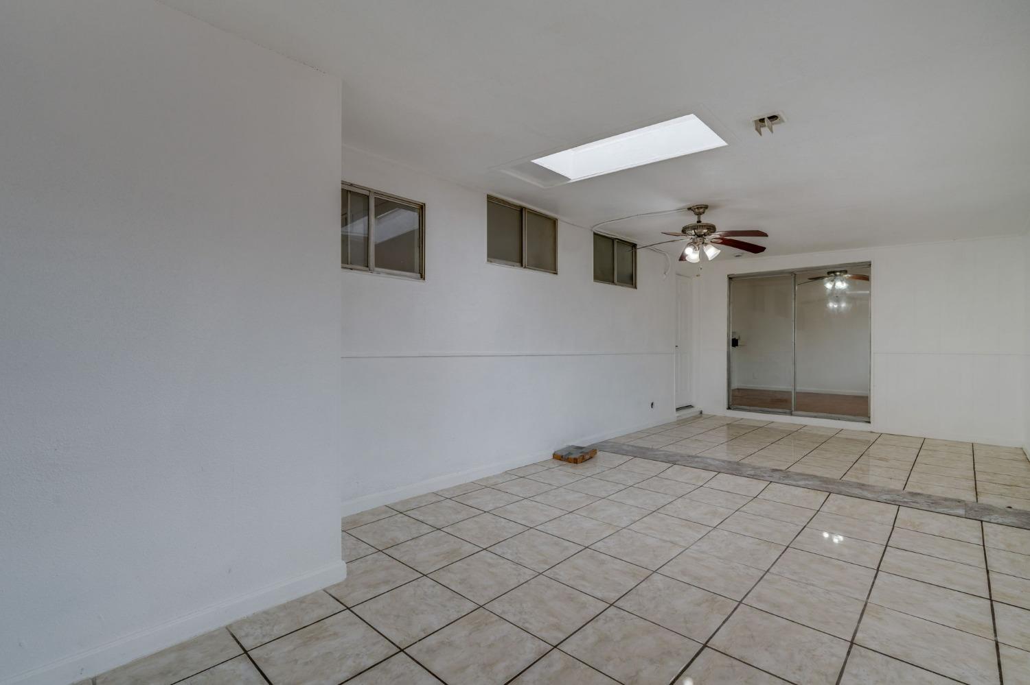 Detail Gallery Image 34 of 45 For 2190 Meadowglen Ave, Sacramento,  CA 95832 - 4 Beds | 2 Baths