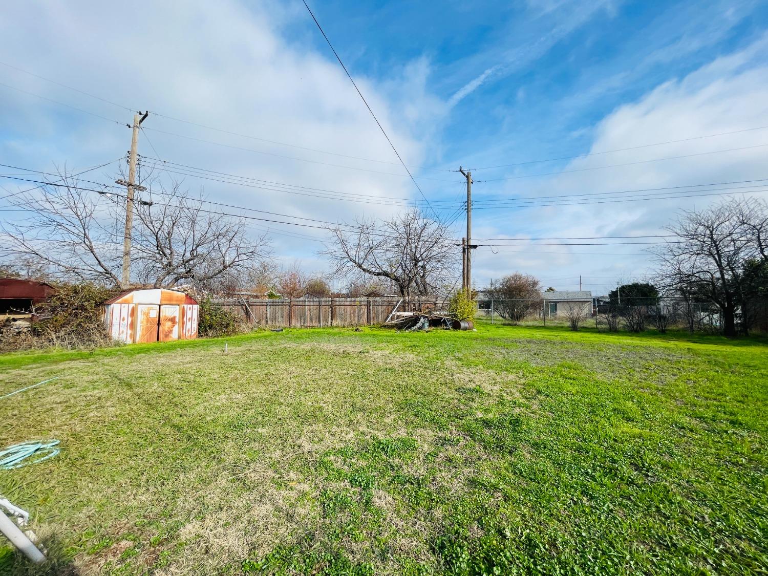 Detail Gallery Image 5 of 6 For 7734 Bellini Way, Sacramento,  CA 95828 - 3 Beds | 1 Baths