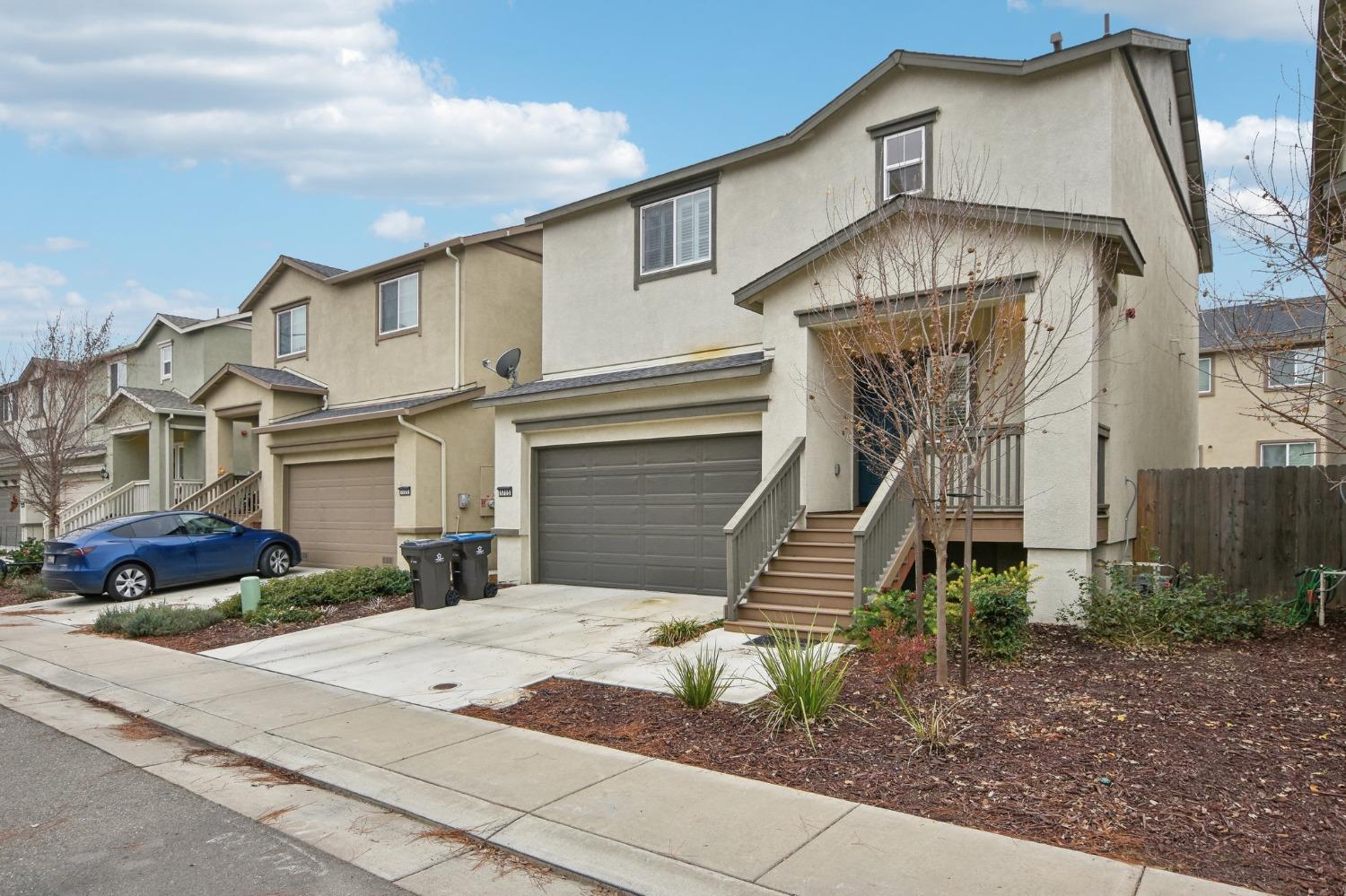 Detail Gallery Image 2 of 22 For 1715 Cameo Dr, Stockton,  CA 95206 - 3 Beds | 2/1 Baths