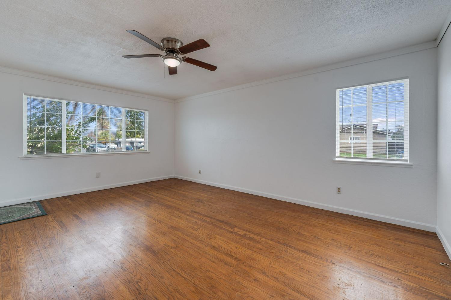 Detail Gallery Image 6 of 45 For 2190 Meadowglen Ave, Sacramento,  CA 95832 - 4 Beds | 2 Baths