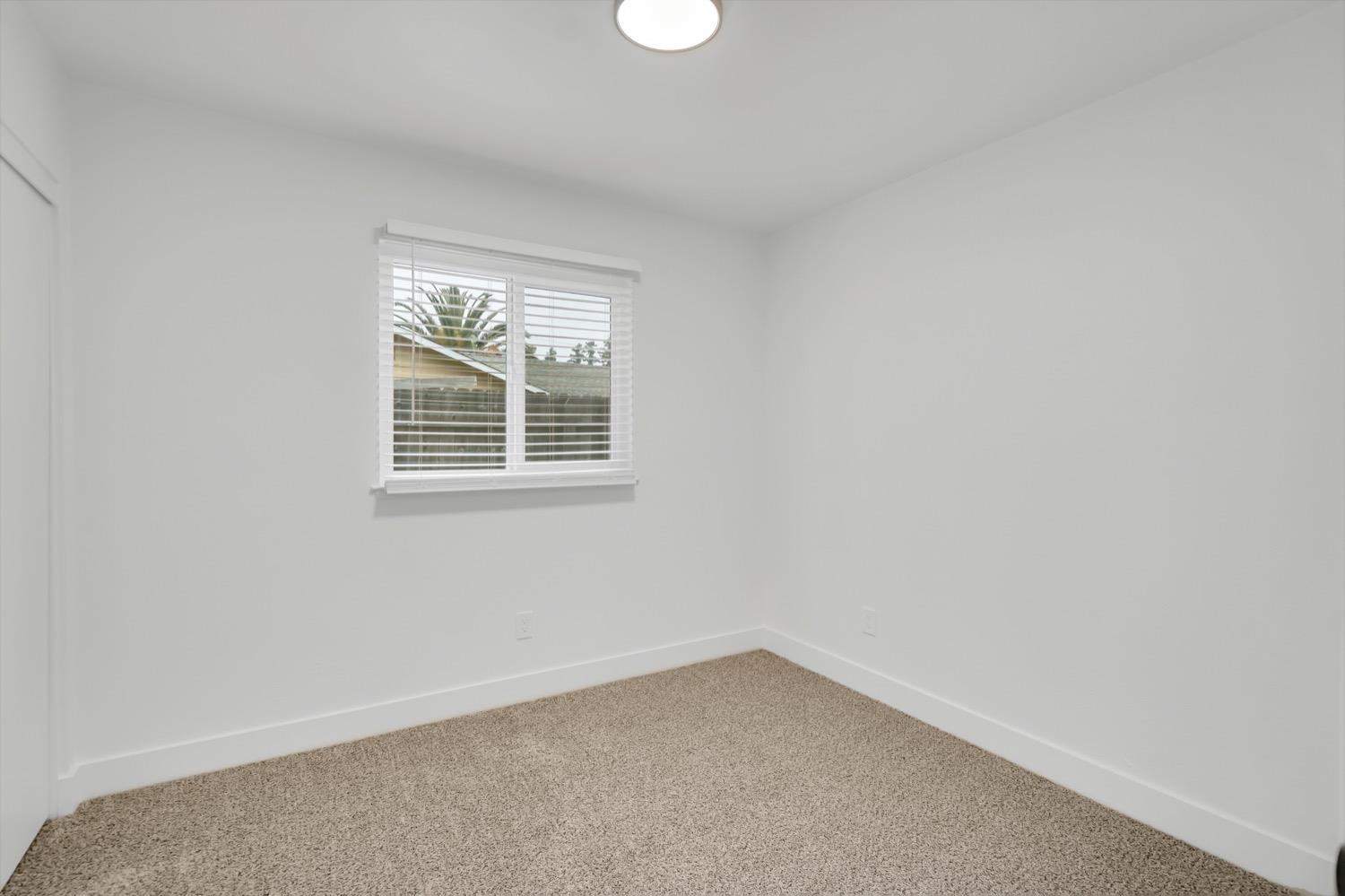 Detail Gallery Image 17 of 33 For 7407 Loma Verde, Sacramento,  CA 95822 - 3 Beds | 2 Baths