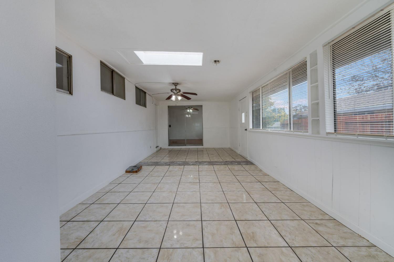 Detail Gallery Image 36 of 45 For 2190 Meadowglen Ave, Sacramento,  CA 95832 - 4 Beds | 2 Baths