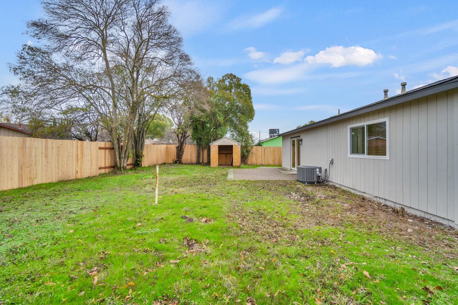 Detail Gallery Image 27 of 33 For 7407 Loma Verde, Sacramento,  CA 95822 - 3 Beds | 2 Baths