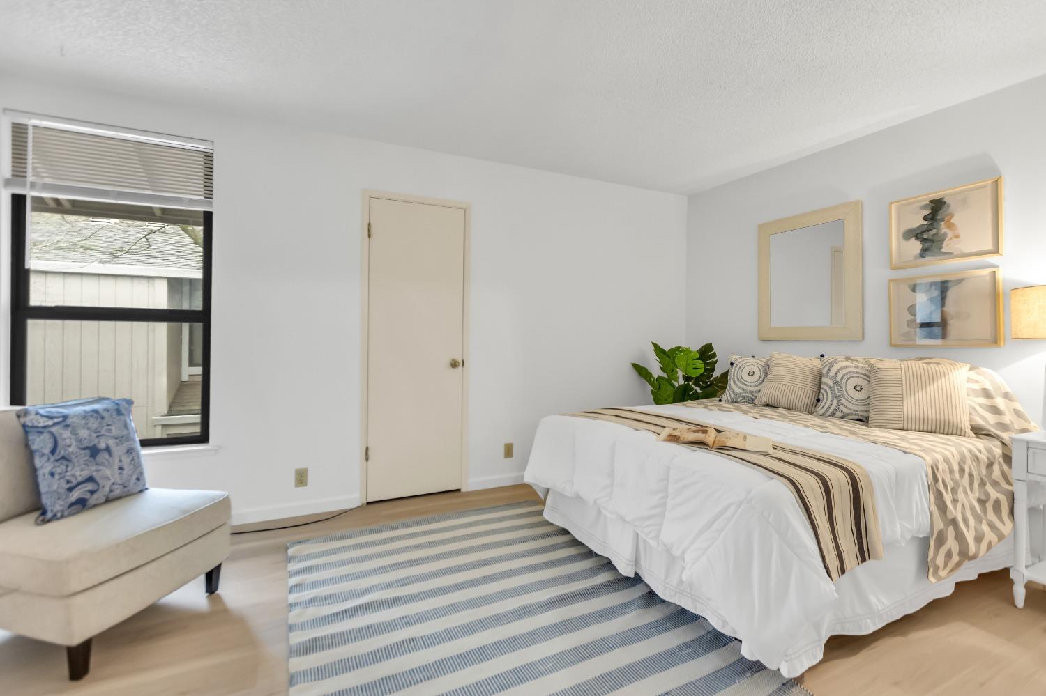 Detail Gallery Image 5 of 37 For 2300 Sycamore Ln #9,  Davis,  CA 95616 - 2 Beds | 1/1 Baths