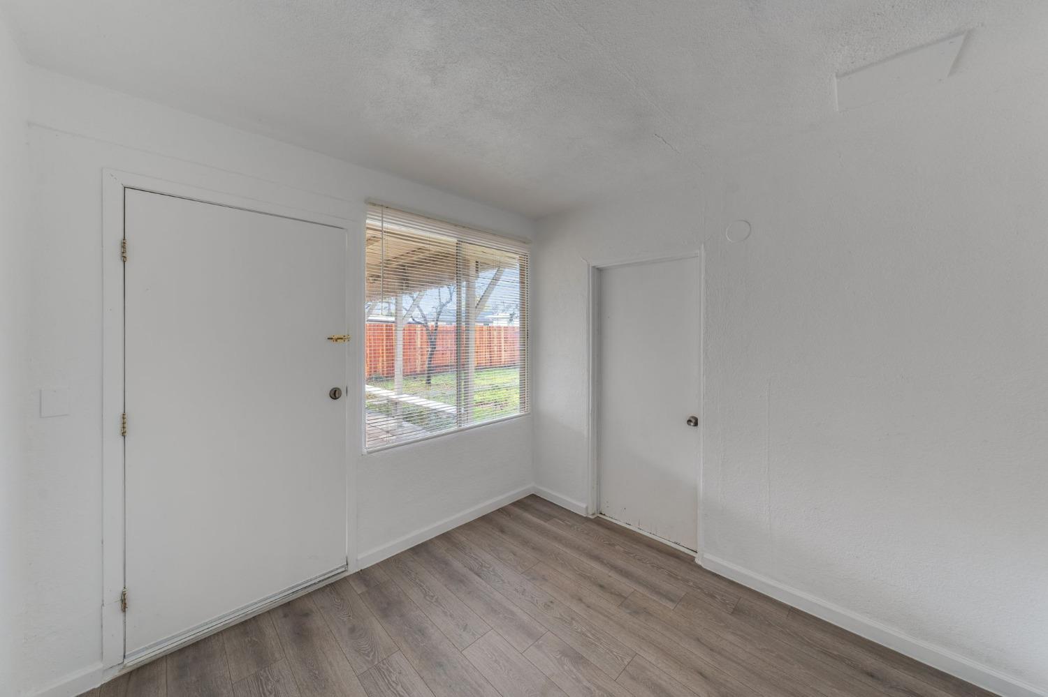 Detail Gallery Image 17 of 45 For 2190 Meadowglen Ave, Sacramento,  CA 95832 - 4 Beds | 2 Baths