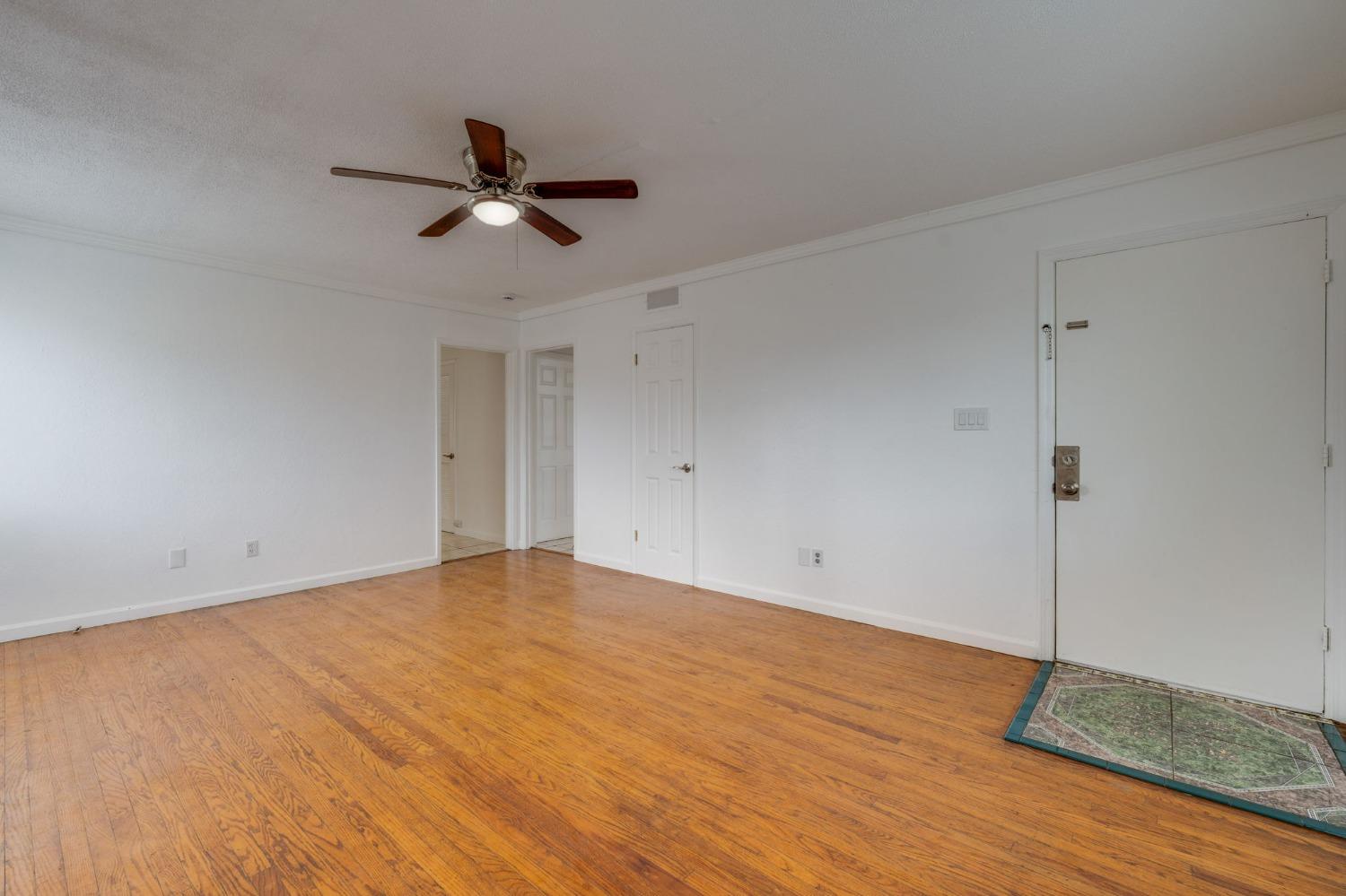 Detail Gallery Image 7 of 45 For 2190 Meadowglen Ave, Sacramento,  CA 95832 - 4 Beds | 2 Baths