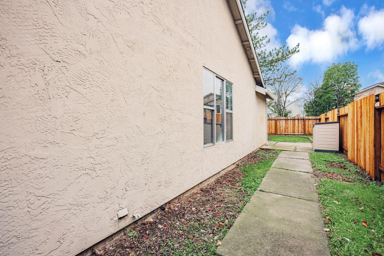 Detail Gallery Image 26 of 28 For 4170 Ardwell, Sacramento,  CA 95823 - 2 Beds | 2 Baths