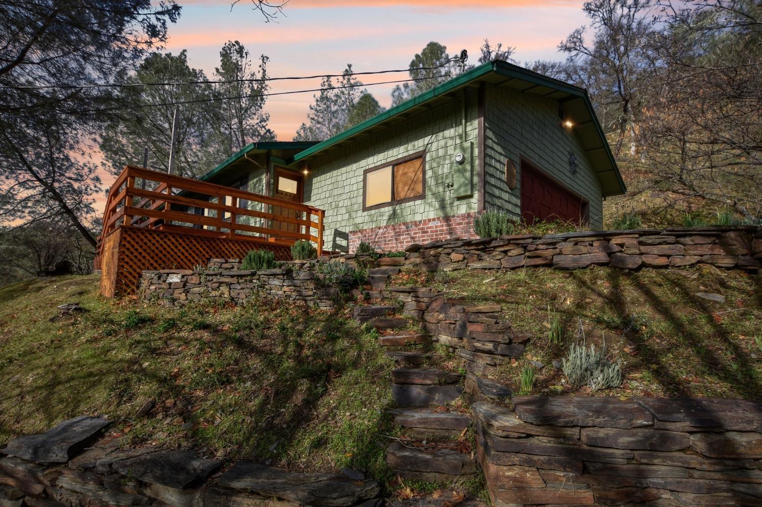 Detail Gallery Image 4 of 52 For 6060 Terras Path, Placerville,  CA 95667 - 3 Beds | 2 Baths