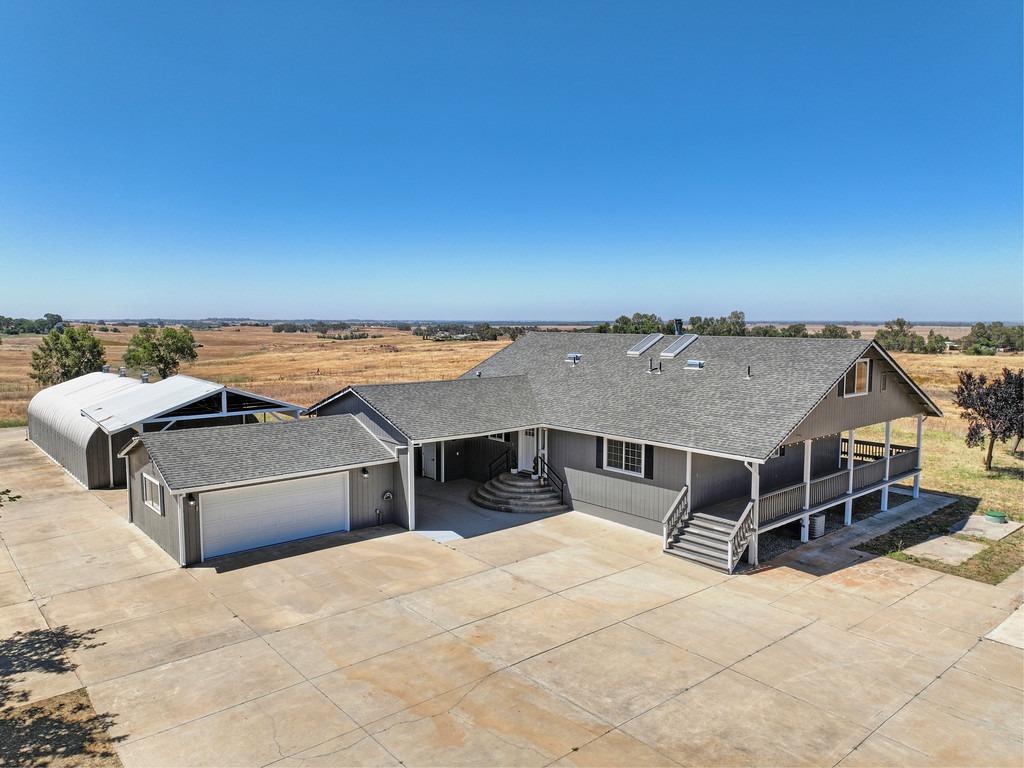 Detail Gallery Image 1 of 93 For 3656 Hokan Ln, Wheatland,  CA 95692 - 6 Beds | 4 Baths