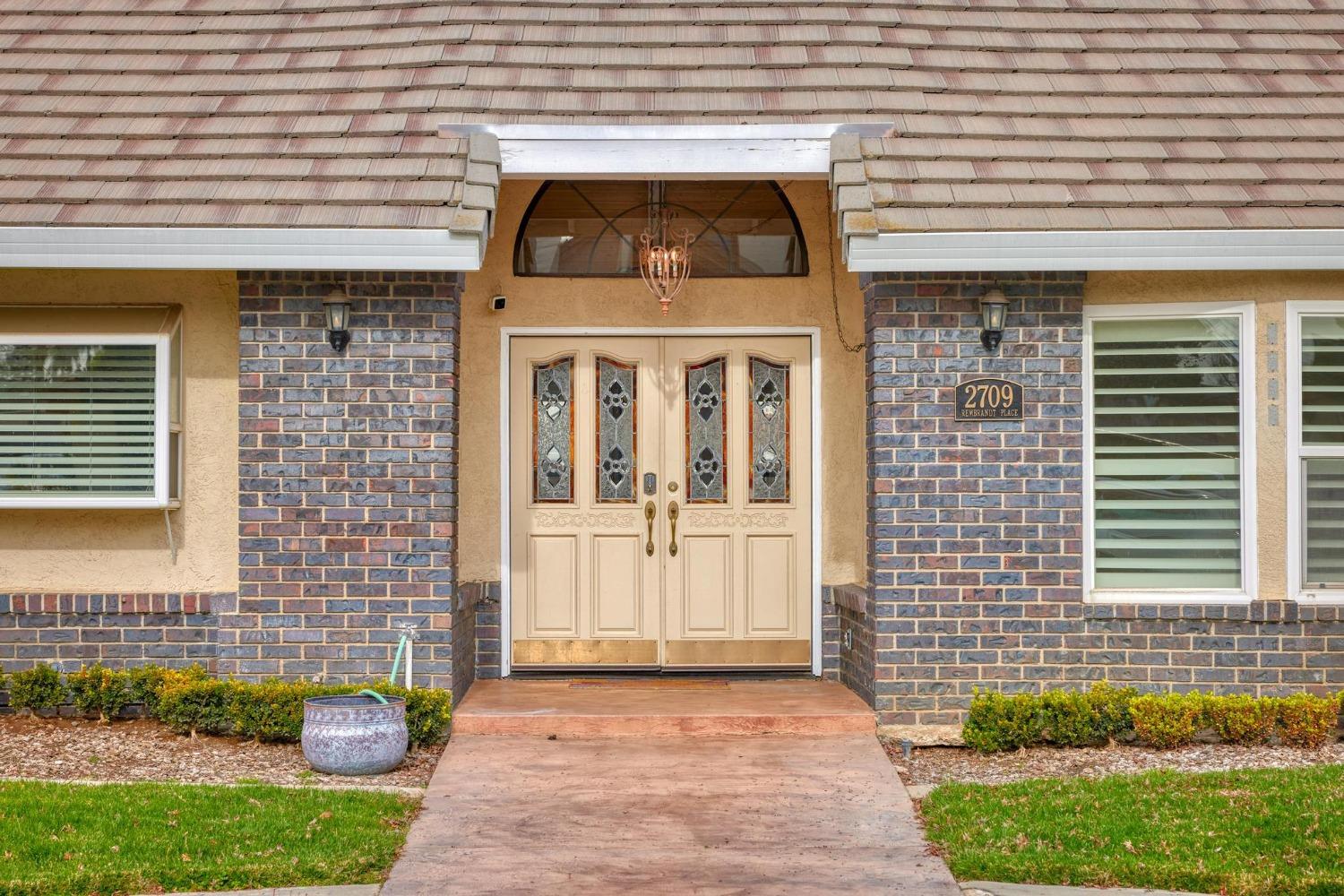 Detail Gallery Image 8 of 51 For 2709 Rembrandt Pl, Modesto,  CA 95356 - 4 Beds | 2/1 Baths