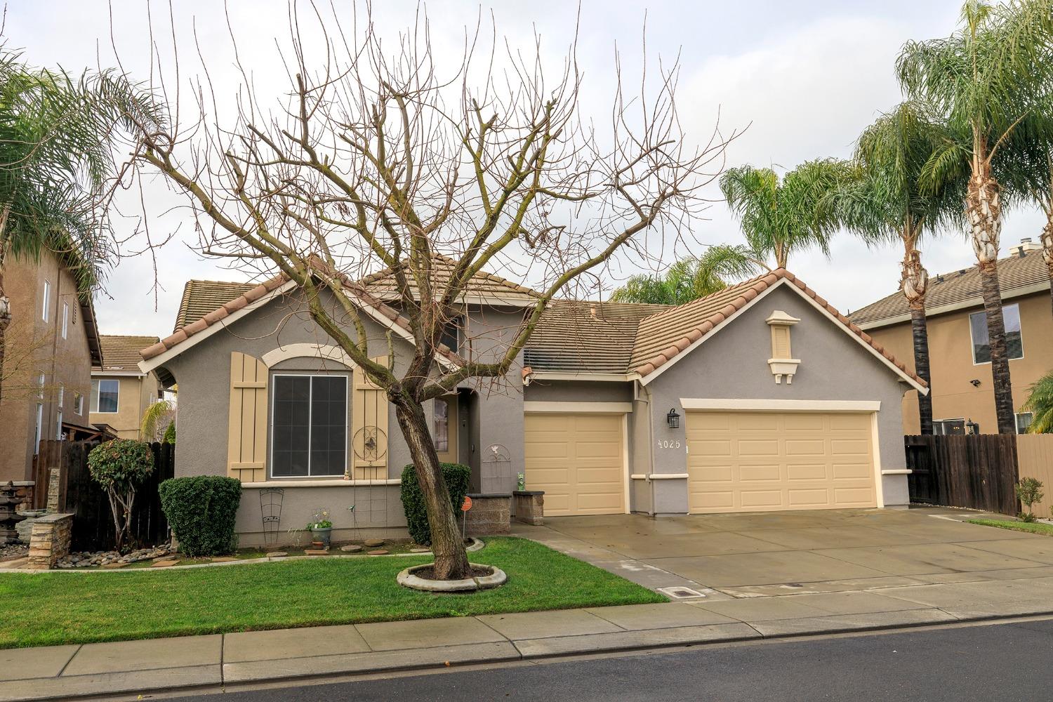 Detail Gallery Image 2 of 38 For 4025 Thornhill Way, Modesto,  CA 95356 - 3 Beds | 3 Baths