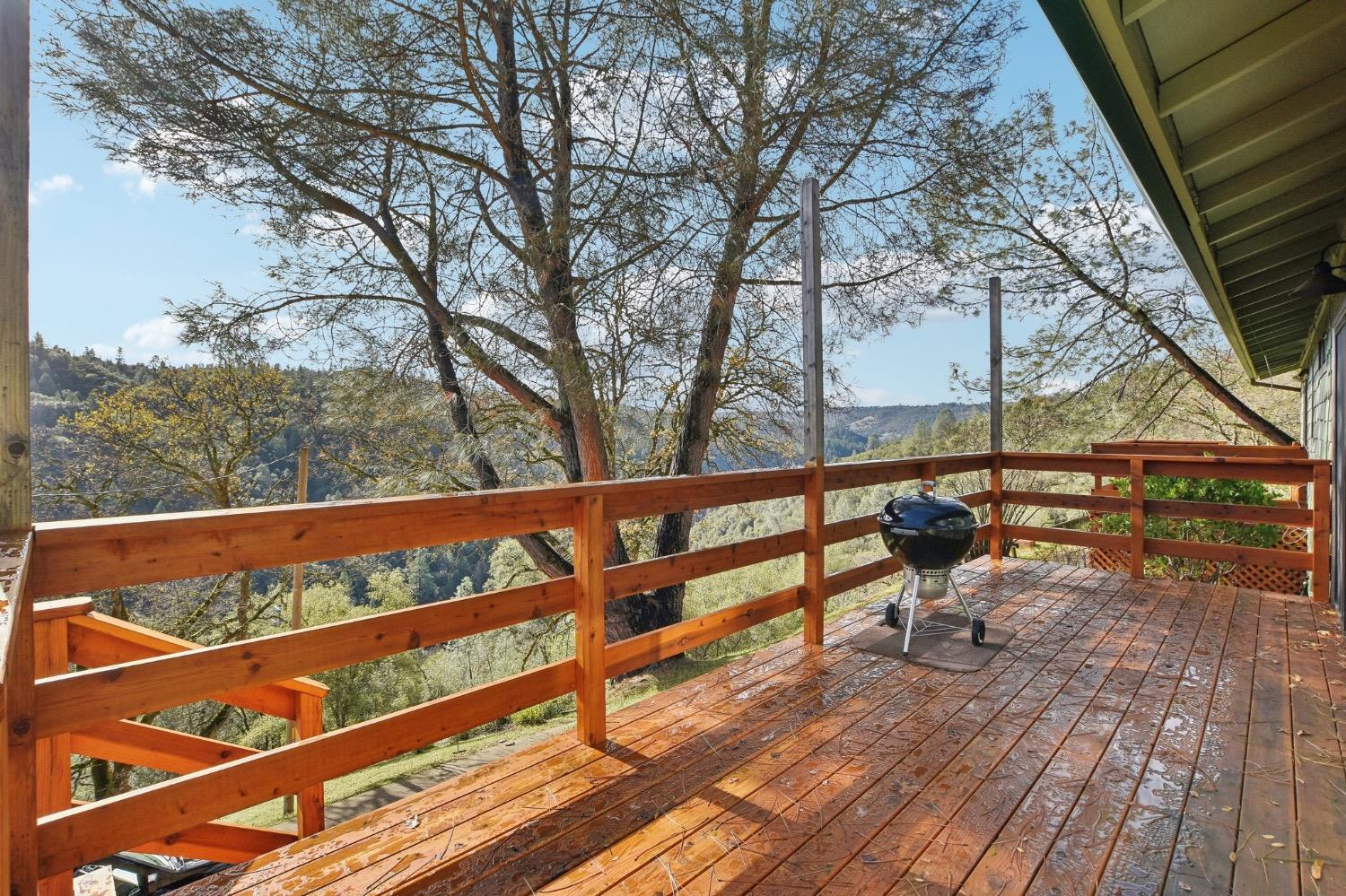 Detail Gallery Image 5 of 52 For 6060 Terras Path, Placerville,  CA 95667 - 3 Beds | 2 Baths