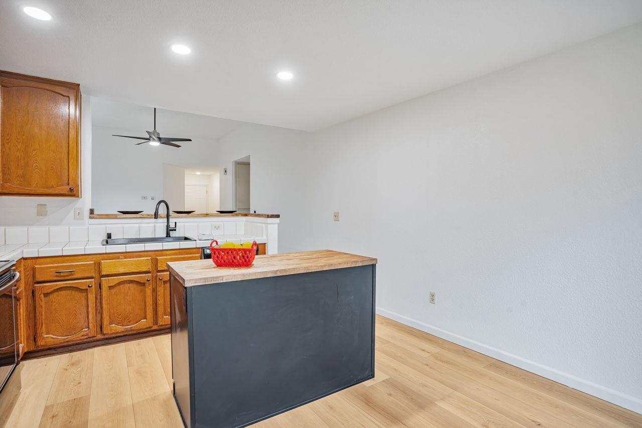 Detail Gallery Image 11 of 28 For 4170 Ardwell, Sacramento,  CA 95823 - 2 Beds | 2 Baths