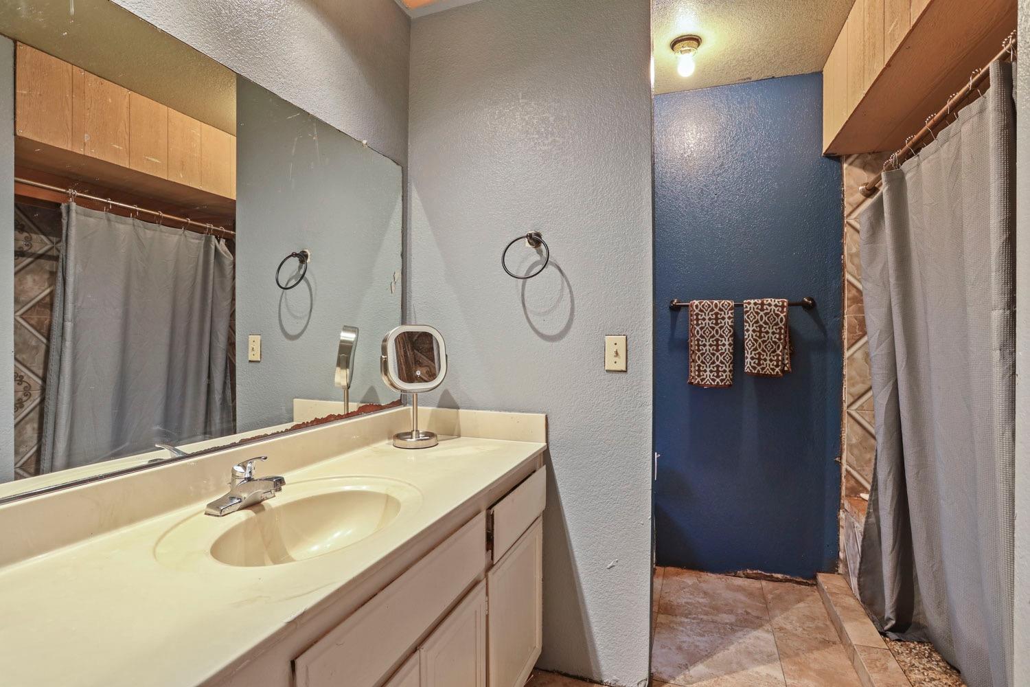 Detail Gallery Image 25 of 28 For 3212 Perisburg Ln, Ceres,  CA 95307 - 3 Beds | 2 Baths