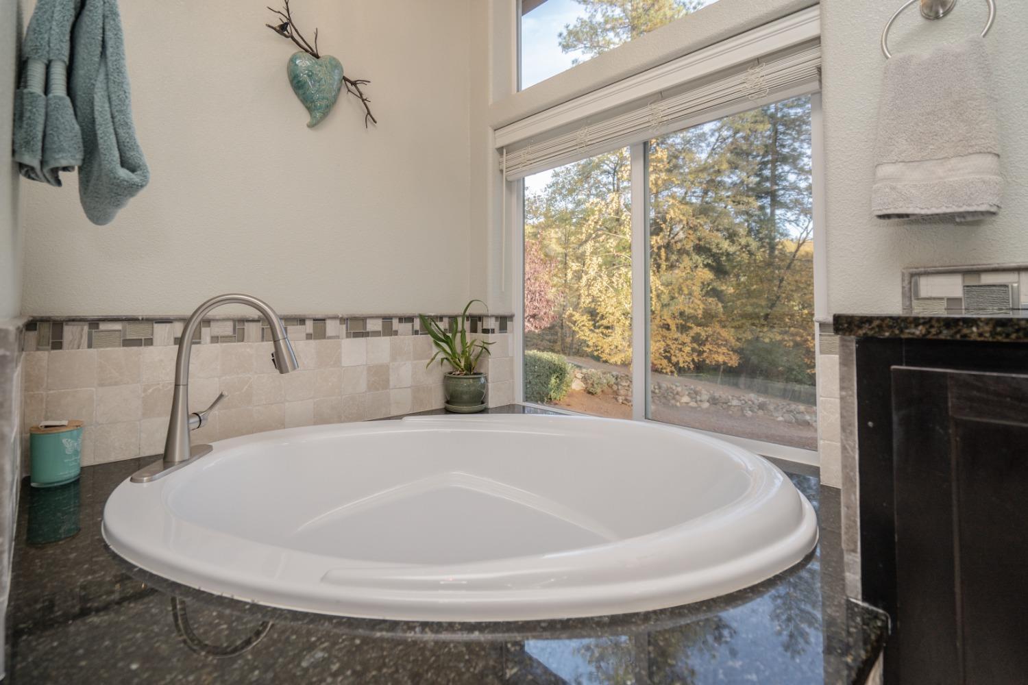 Detail Gallery Image 26 of 51 For 10461 Grandpas Pl, Grass Valley,  CA 95949 - 3 Beds | 2/1 Baths