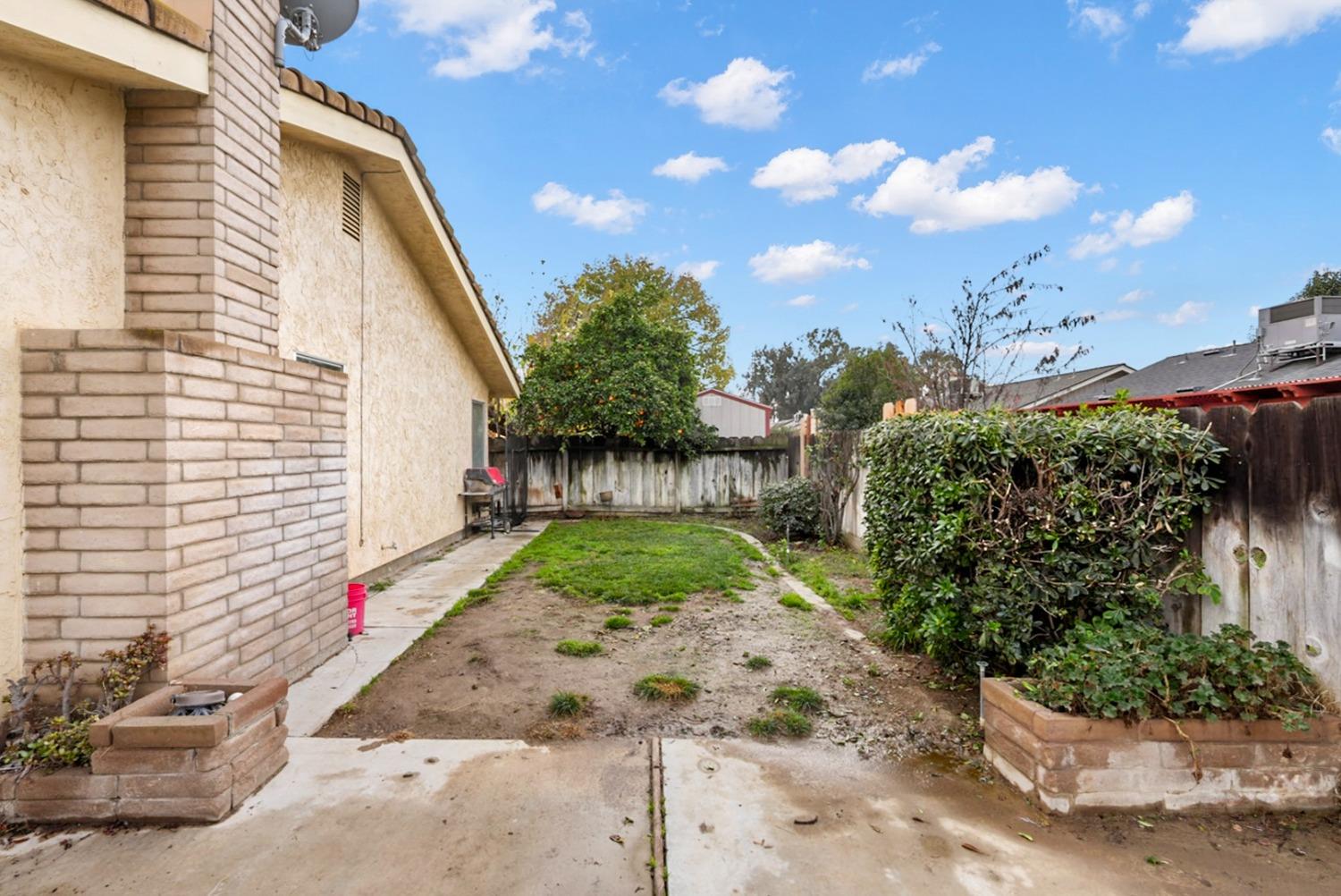 Detail Gallery Image 28 of 39 For 423 N Santa Monica St, Los Banos,  CA 93635 - 3 Beds | 3 Baths