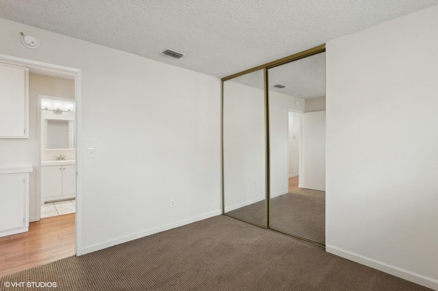 Detail Gallery Image 9 of 16 For 7130 Diablo Oak Ct, Sacramento,  CA 95842 - 2 Beds | 2 Baths