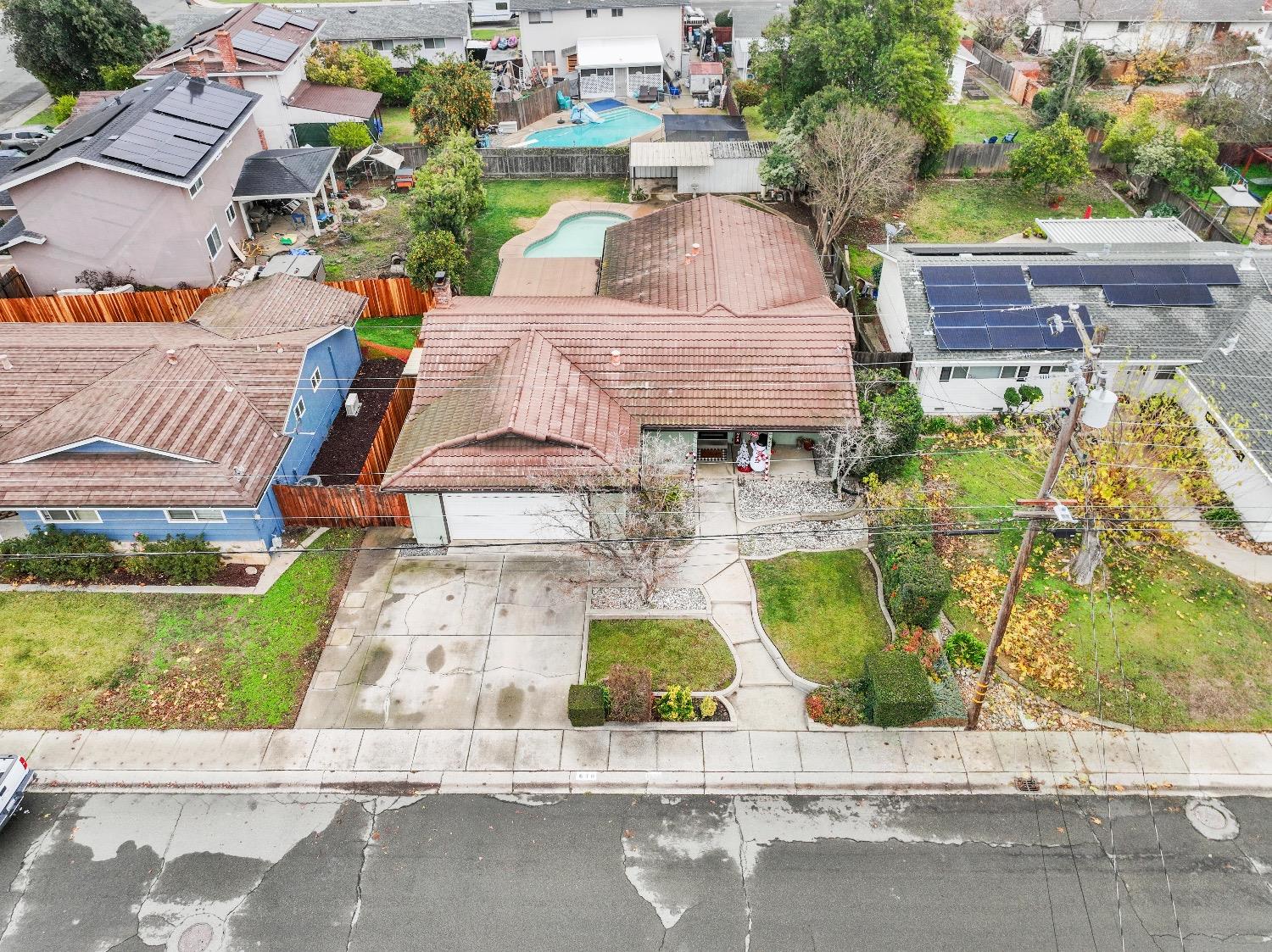 Detail Gallery Image 2 of 37 For 640 Crestmont Ave, Yuba City,  CA 95991 - 3 Beds | 2 Baths