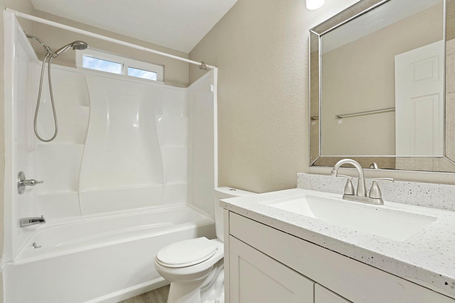 Detail Gallery Image 15 of 32 For 495 Cherry Ln #J,  Manteca,  CA 95337 - 2 Beds | 1 Baths