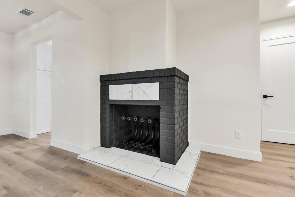 Detail Gallery Image 14 of 38 For 1041 Darnel Way, Sacramento,  CA 95822 - 2 Beds | 2 Baths